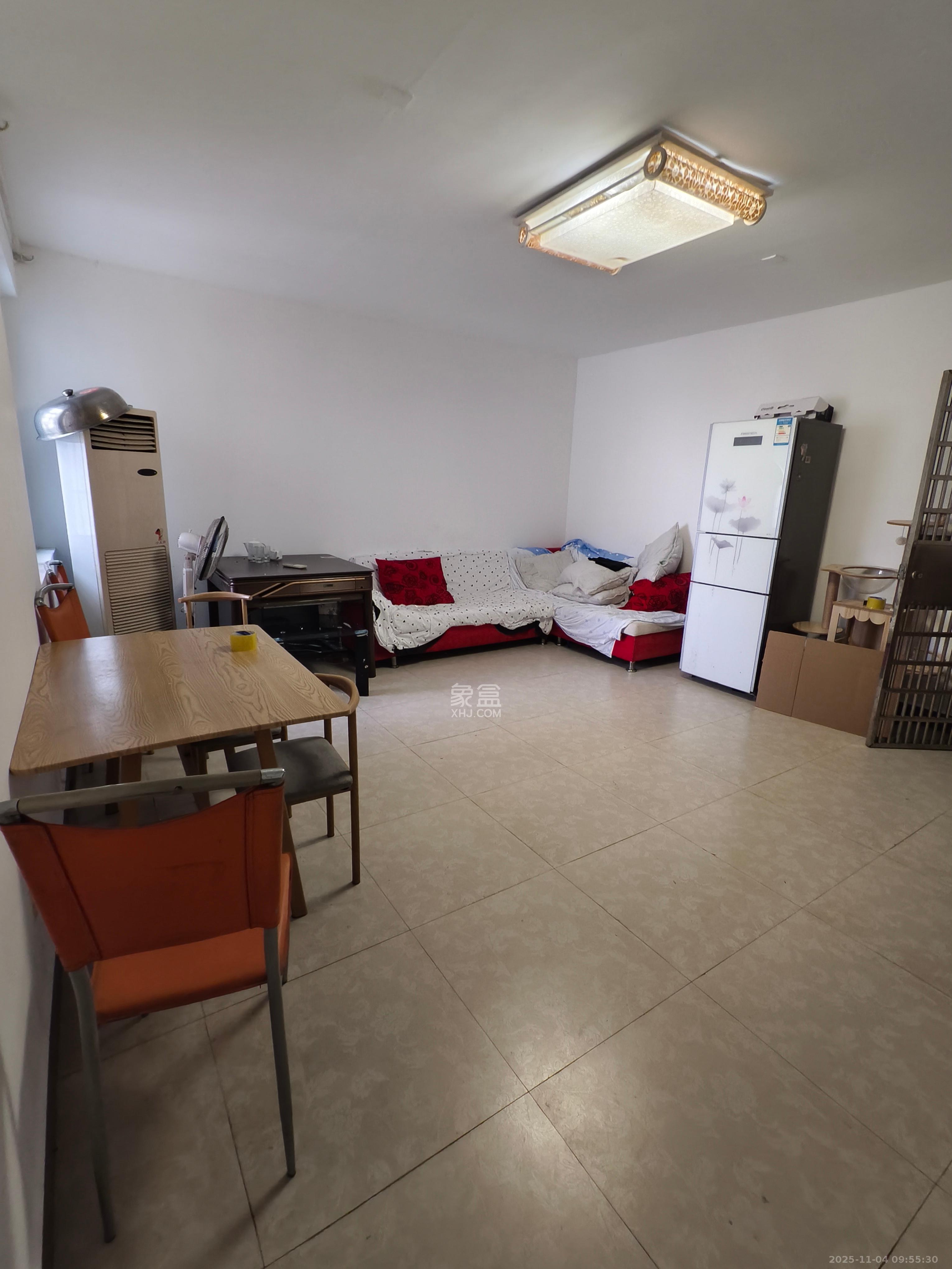 华韵07  1室1厅1卫    2000.0元/月室内图