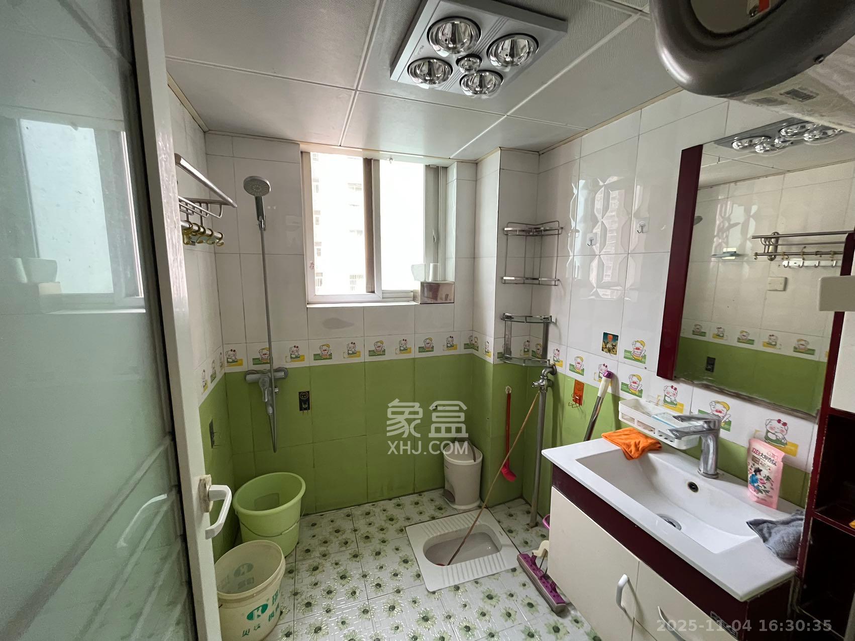 嘉盛华庭(一期、二期、三期) 2室2厅1卫 2290.0元/月 嘉盛华庭(一期、二期、三期) 2室2厅1卫 2290.0元/月室内图