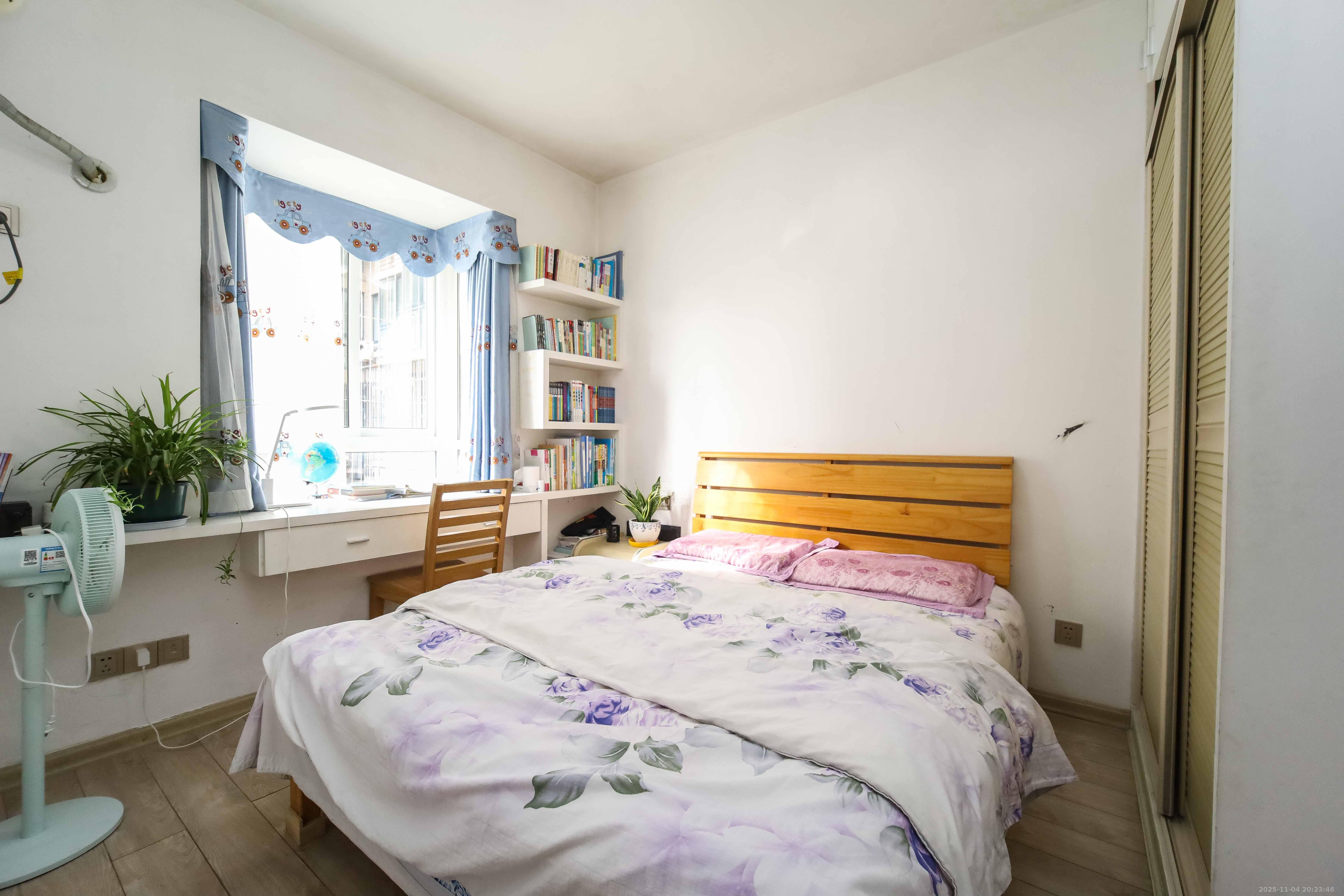 先锋东外滩  2室2厅1卫    69.0万卧室