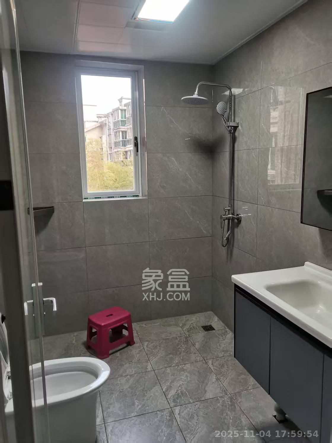 锦湘国际星城一期(锦美苑) 5室2厅2卫 3500.0元/月 锦湘国际星城一期(锦美苑) 5室2厅2卫 3500.0元/月室内图