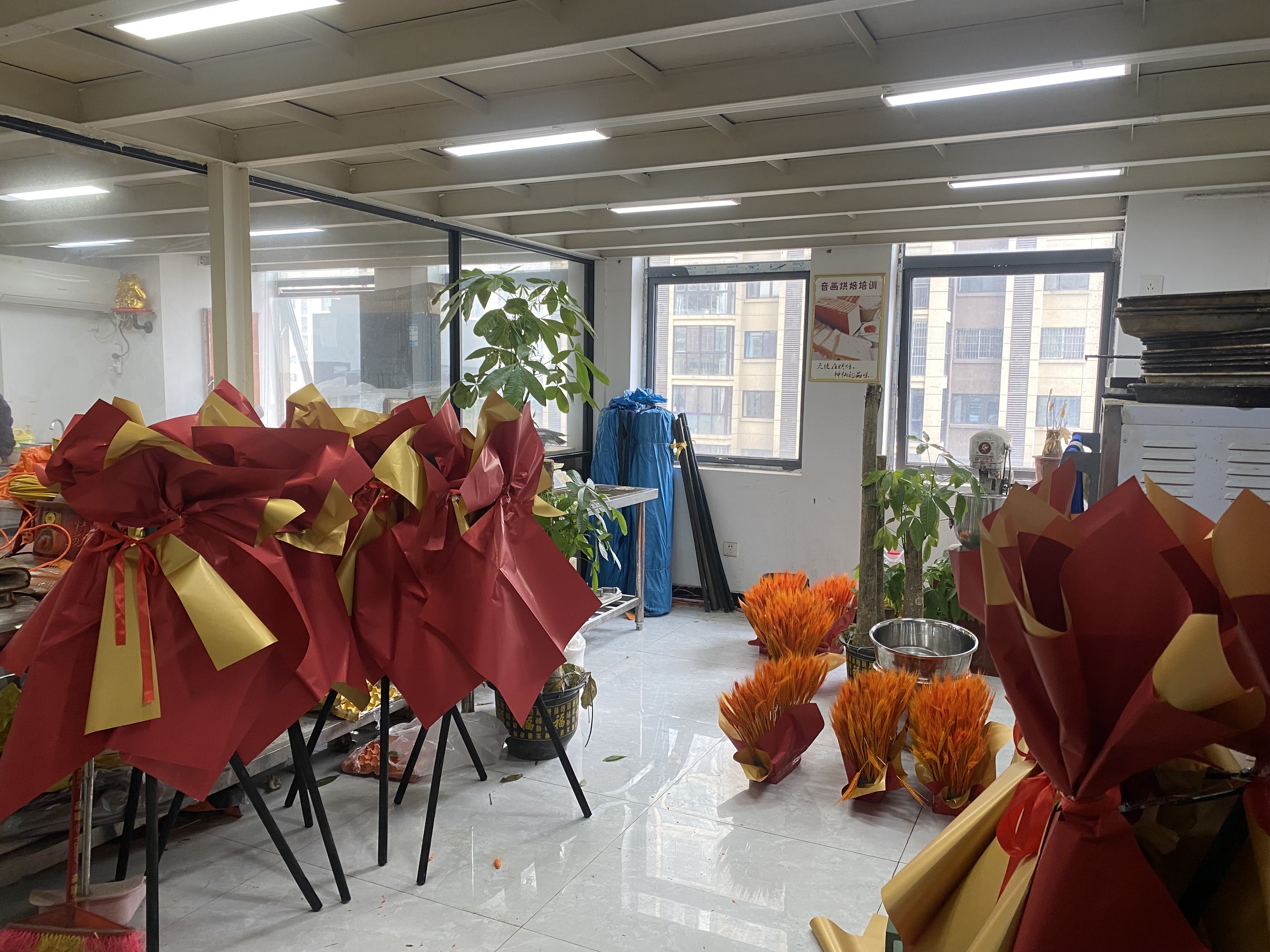 华润置地广场二期 2室2厅1卫 3500.0元/月 华润置地广场二期 2室2厅1卫 3500.0元/月户型图