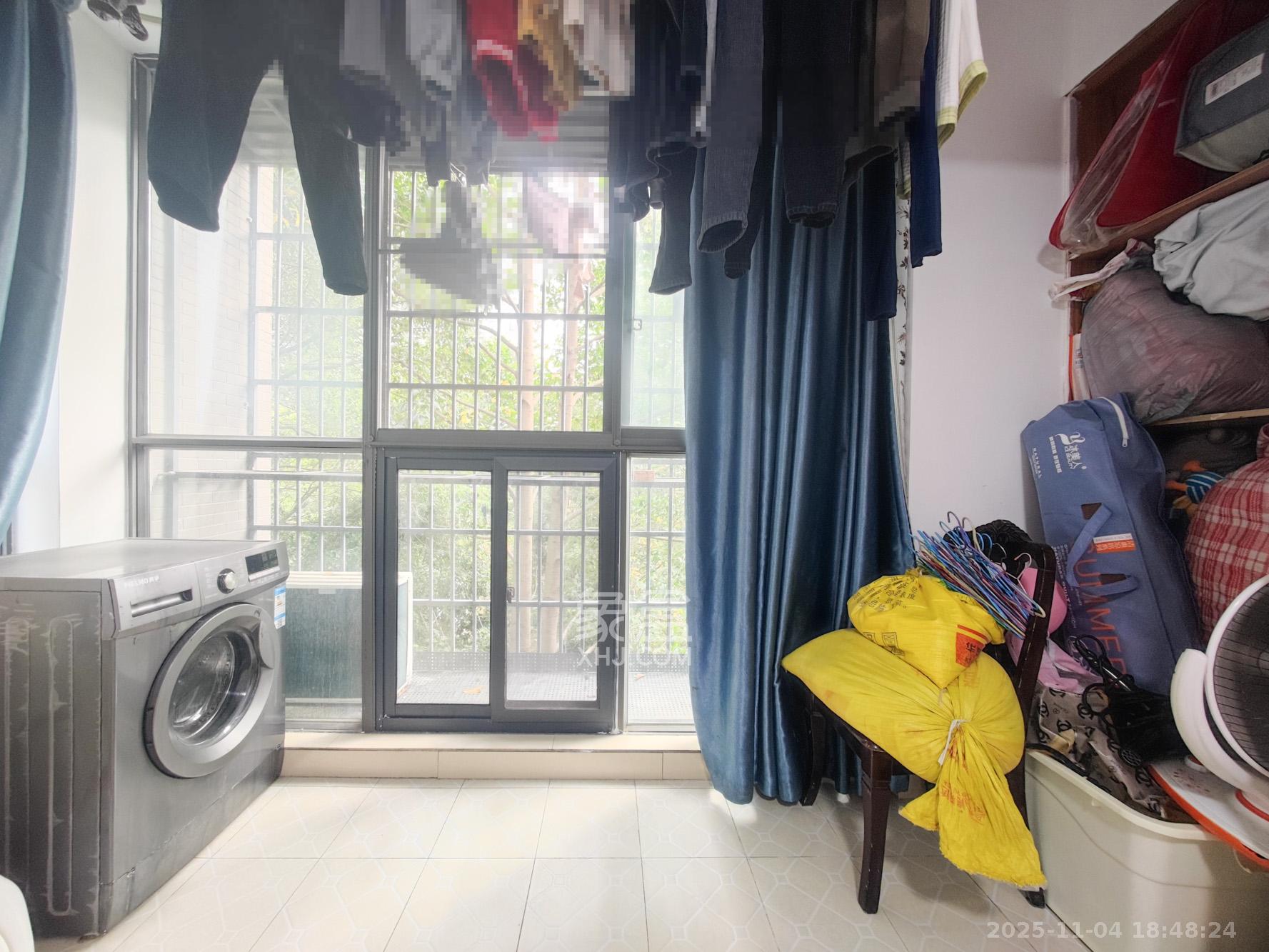 颐和佳园  3室2厅1卫    66.0万阳台