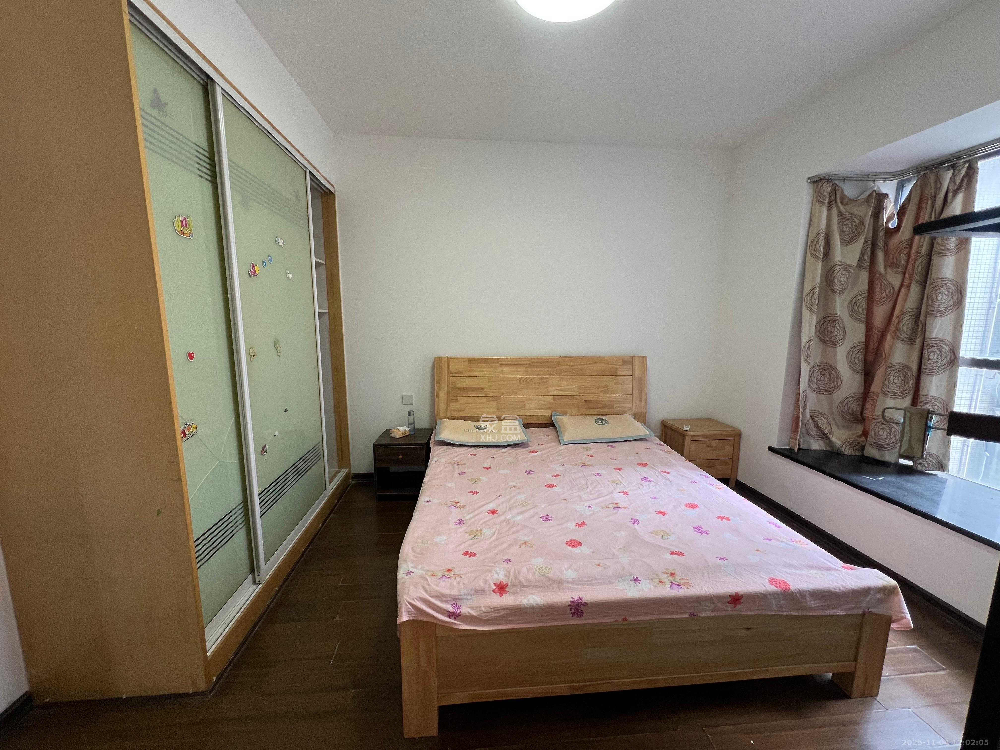 银港水晶城  3室2厅2卫    2600.0元/月室内图