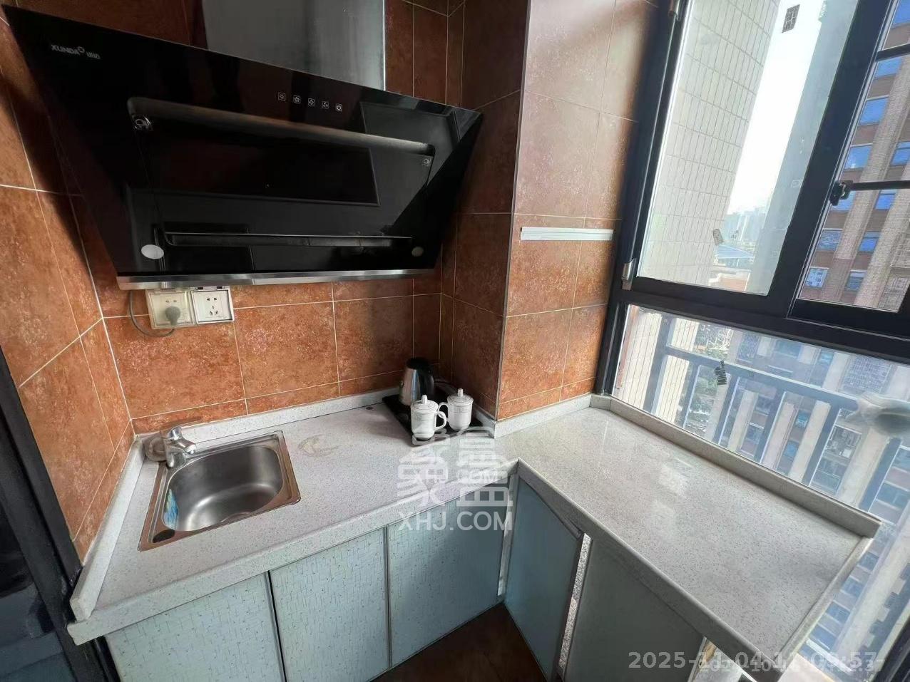 天元涉外景园B区  1室1厅1卫    1300.0元/月室内图