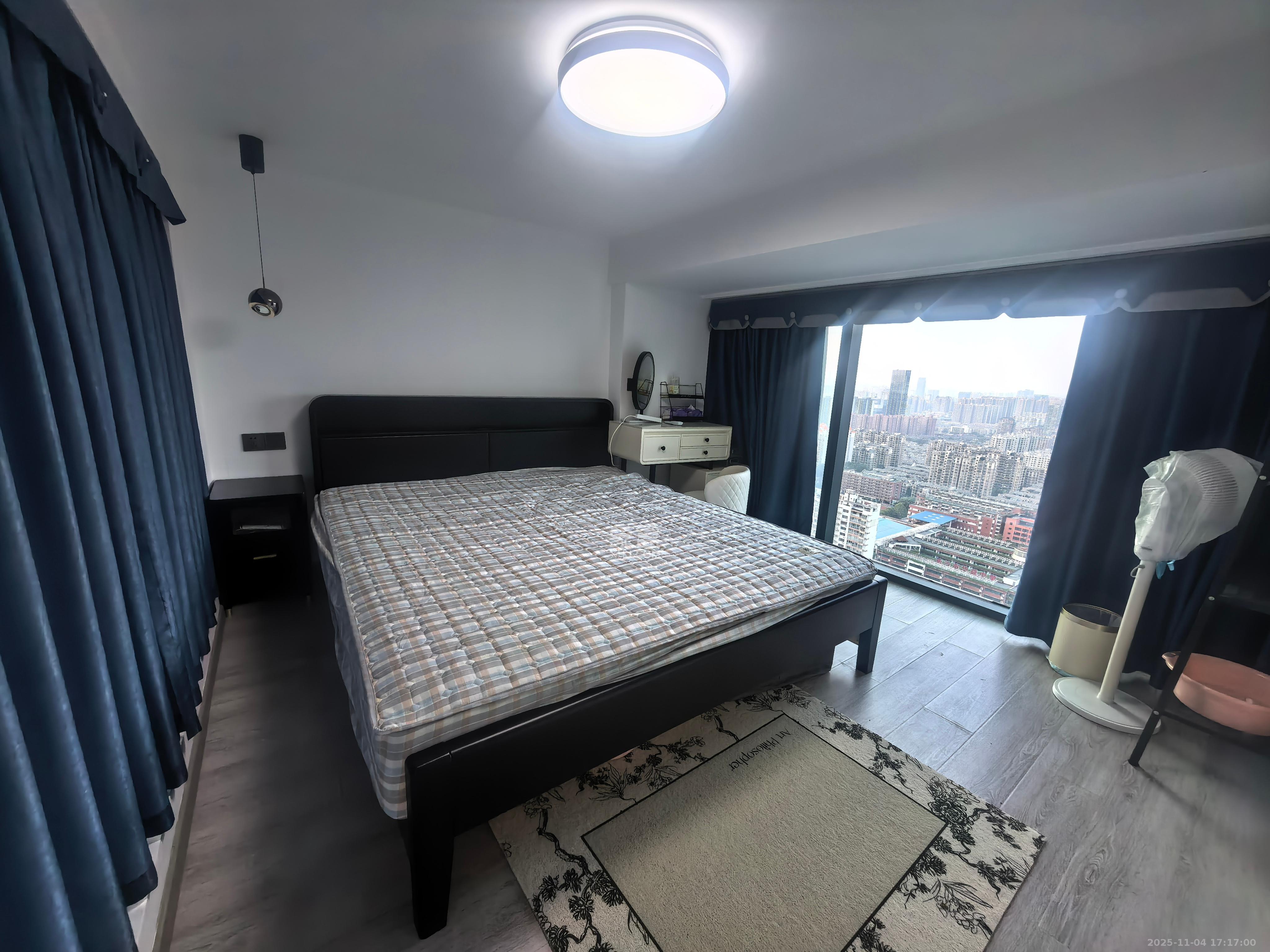 京武浪琴山三期（京武中心）  2室1厅1卫    3200.0元/月室内图