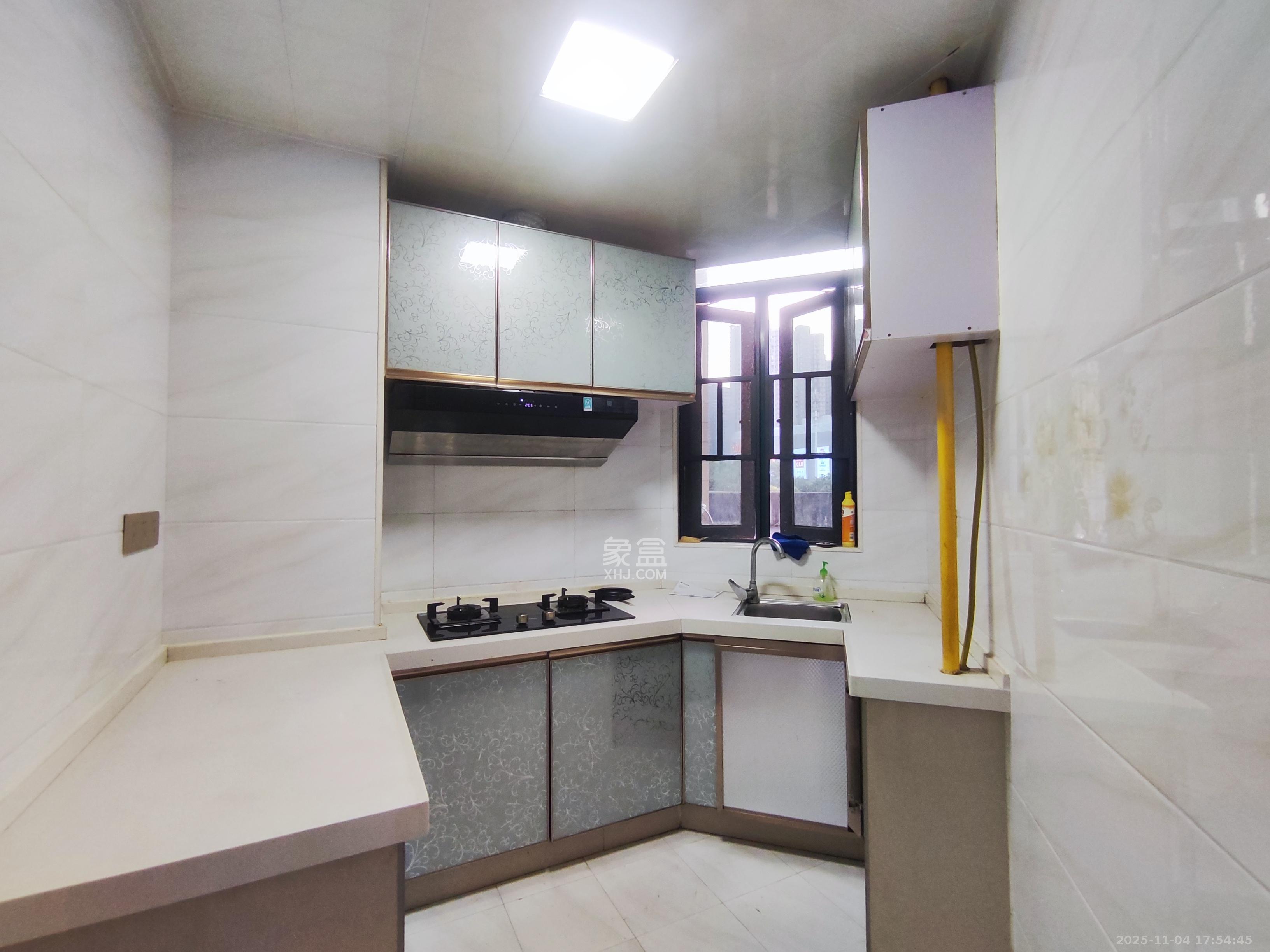 恒大翡翠华庭  2室1厅1卫    1780.0元/月室内图