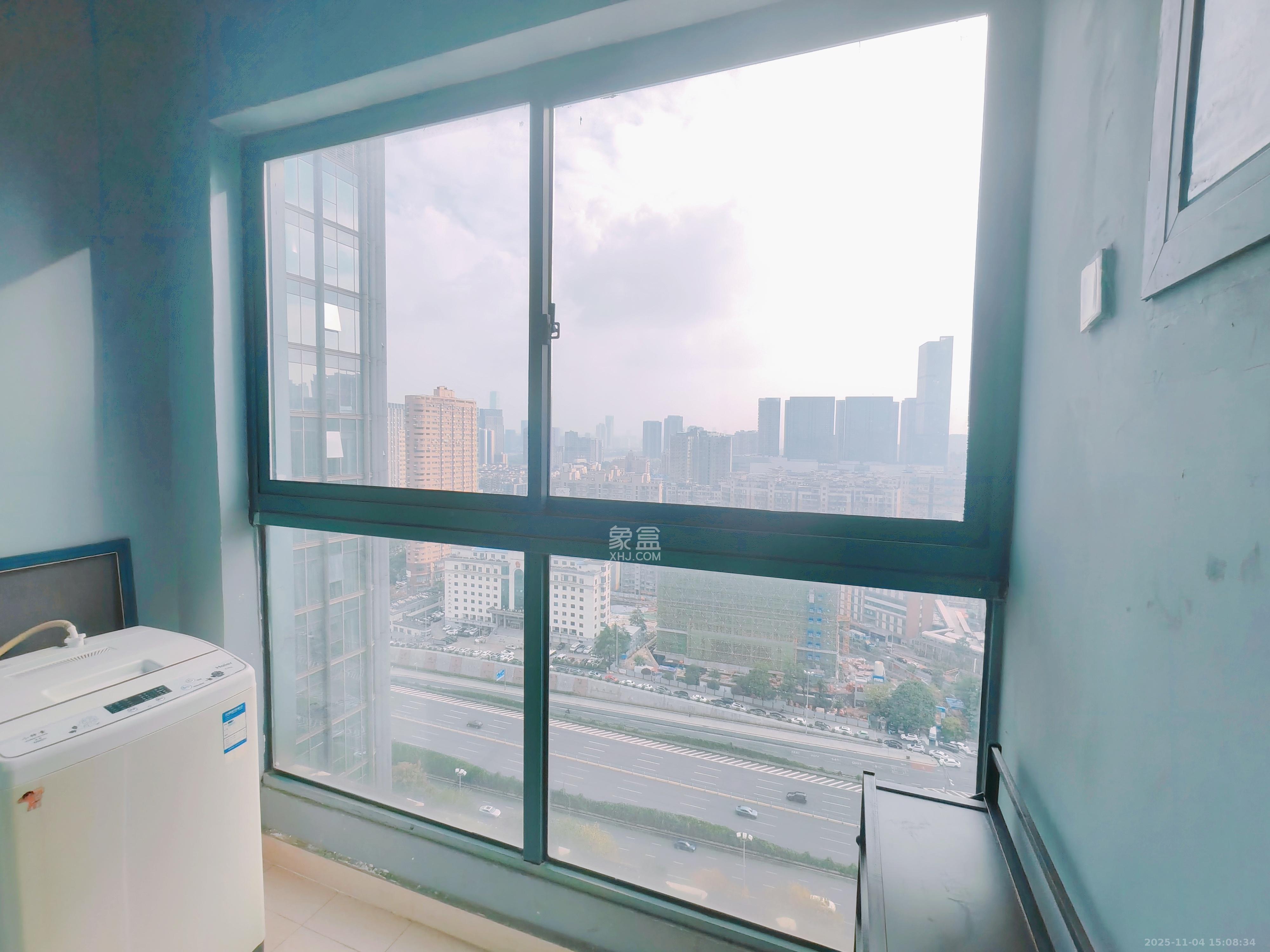 绿地中央广场 1室0厅1卫 1450.0元/月 绿地中央广场 1室0厅1卫 1450.0元/月室内图