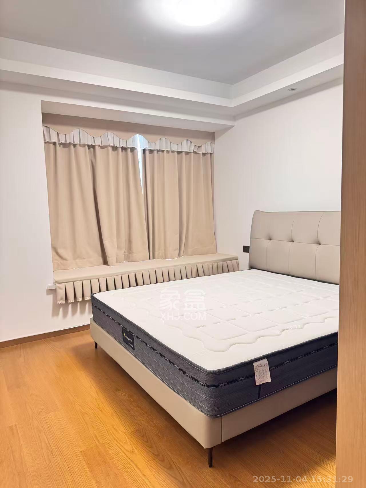 旭辉雨花郡  3室2厅2卫    3800.0元/月室内图