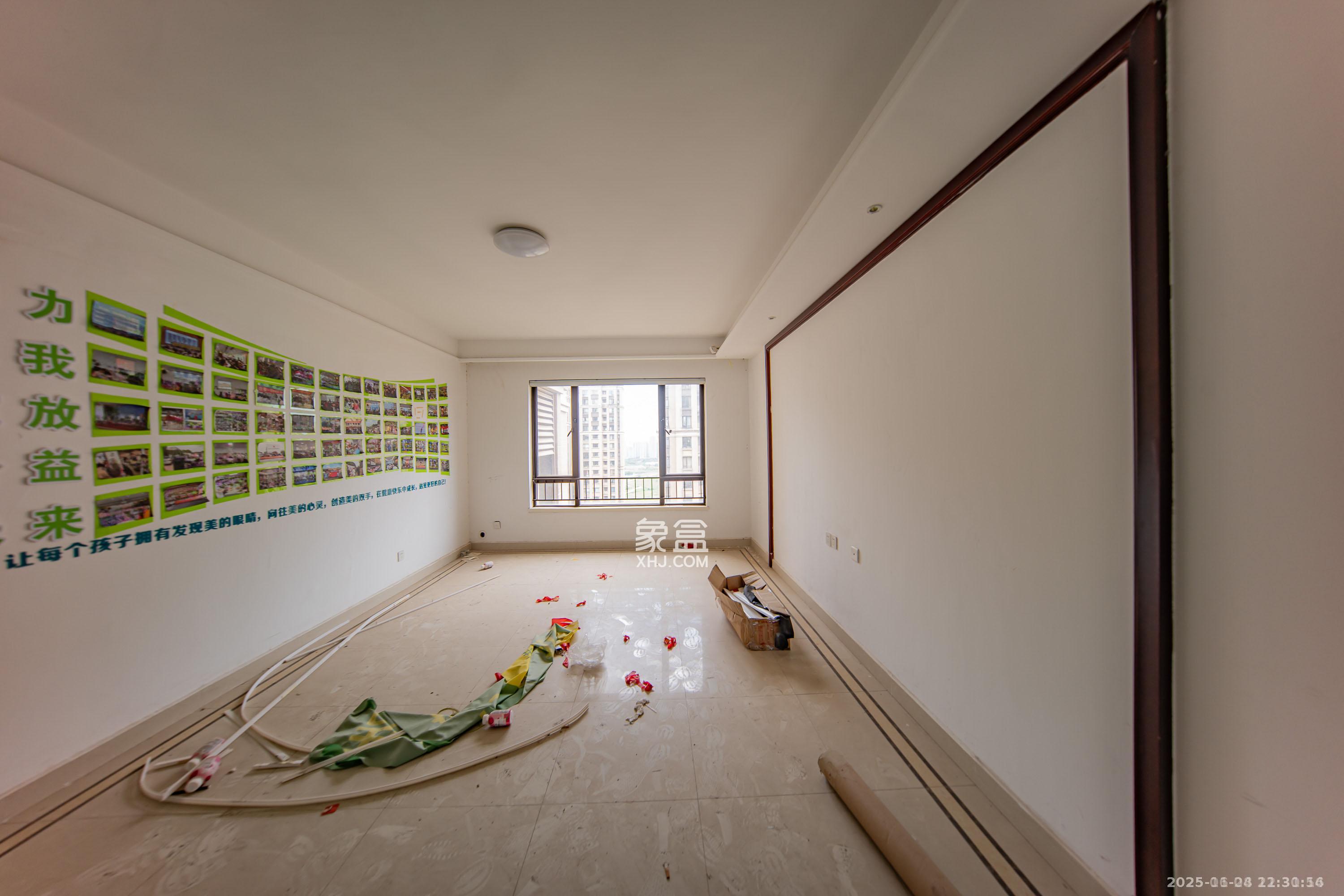 中海国际三期  4室2厅2卫    2200.0元/月室内图