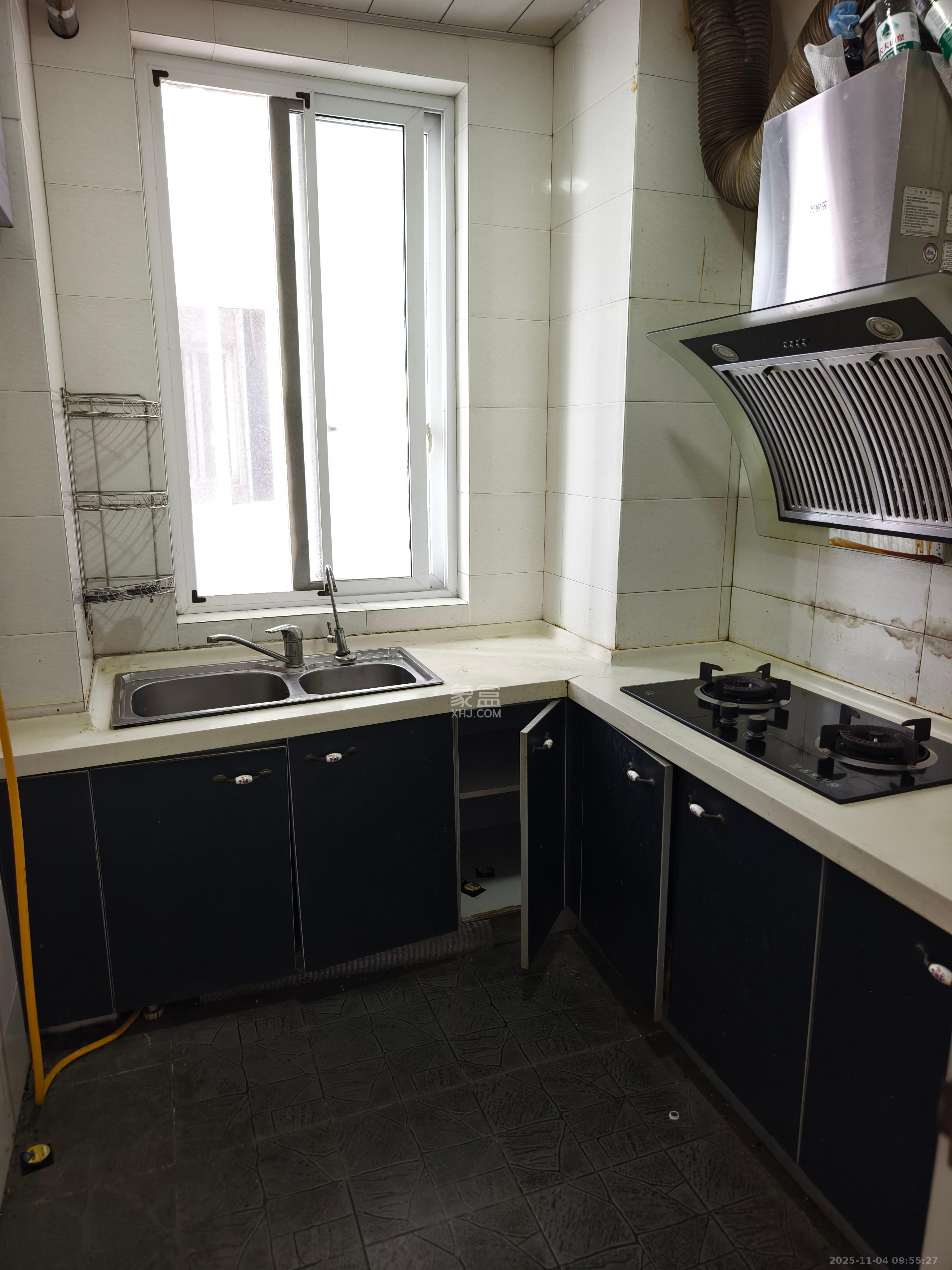 华韵07  1室1厅1卫    2000.0元/月室内图