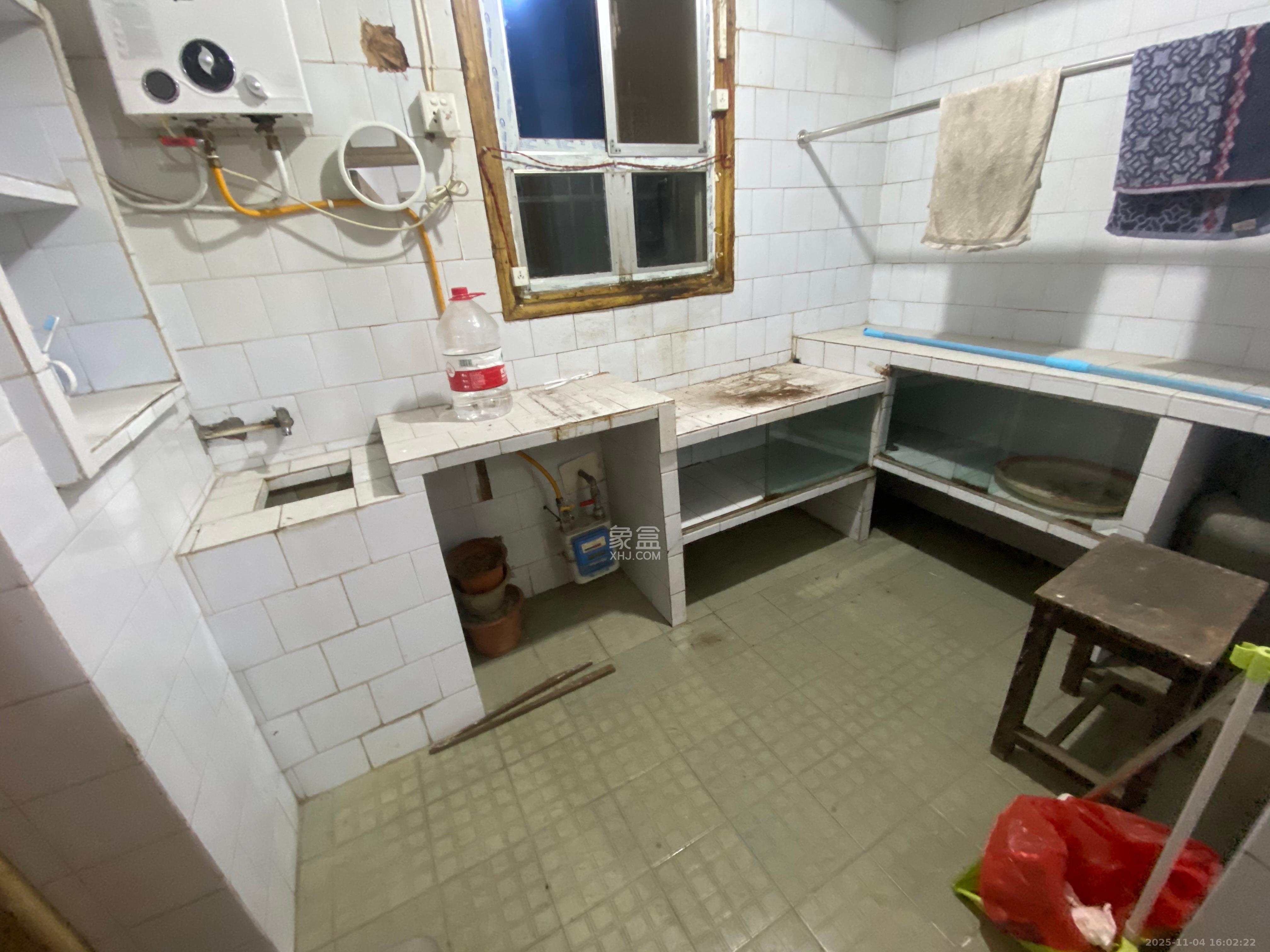 长坡水利水电机械厂宿舍  2室1厅1卫    1200.0元/月室内图