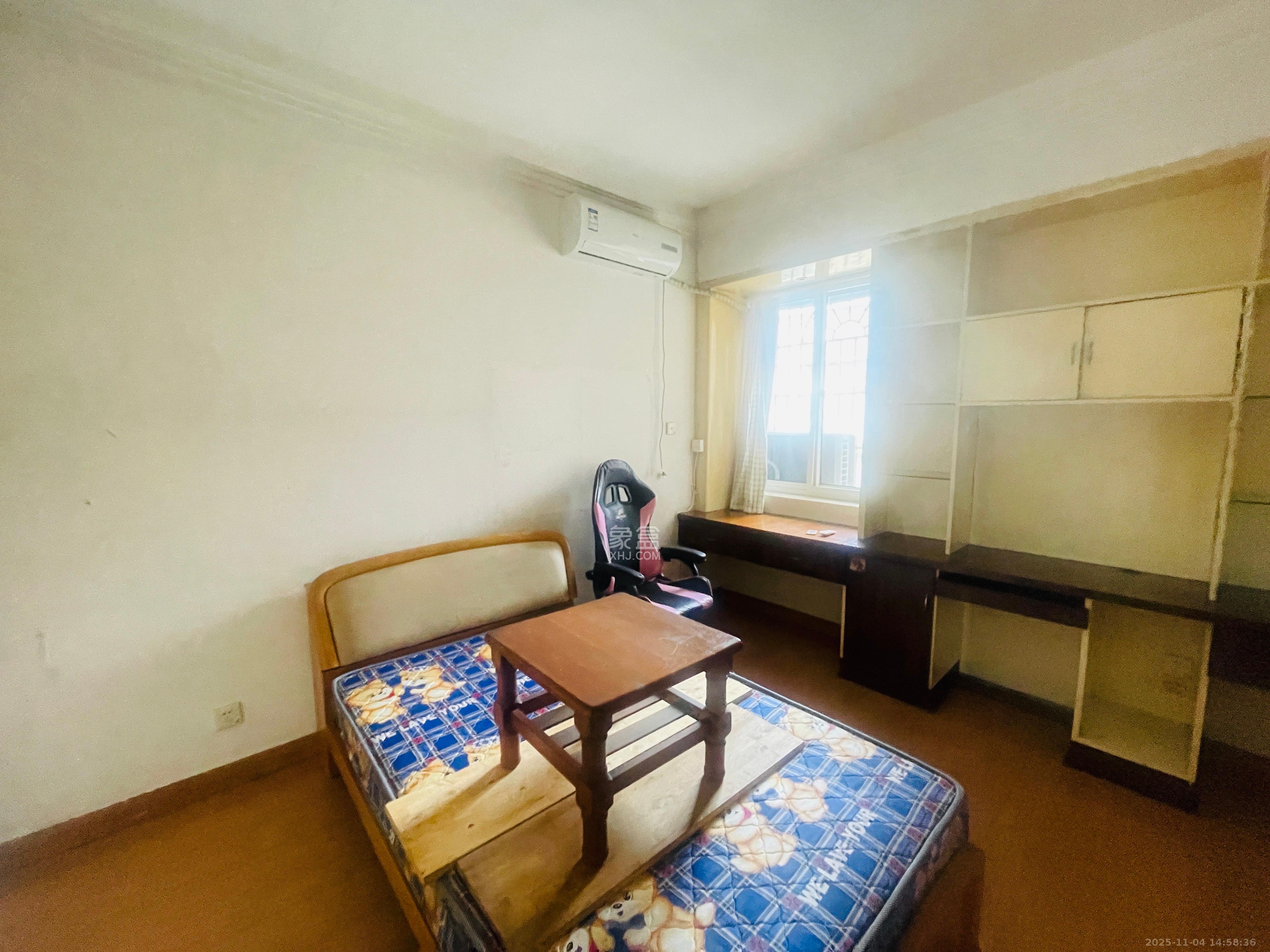 荷花园电信宿舍（天辰荷花苑）  1室2厅1卫    1900.0元/月室内图