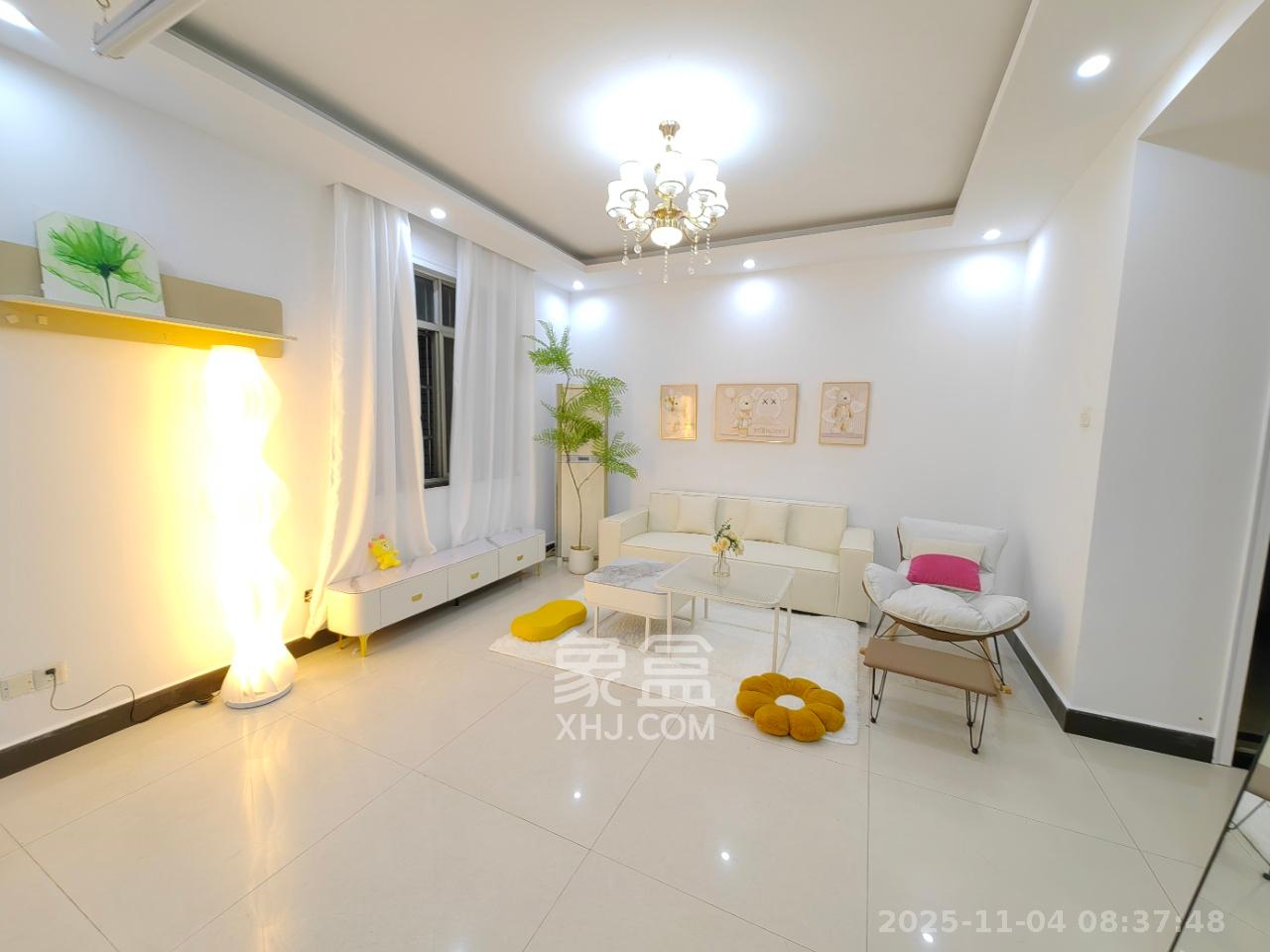 东方新世界  3室1厅1卫    3200.0元/月室内图