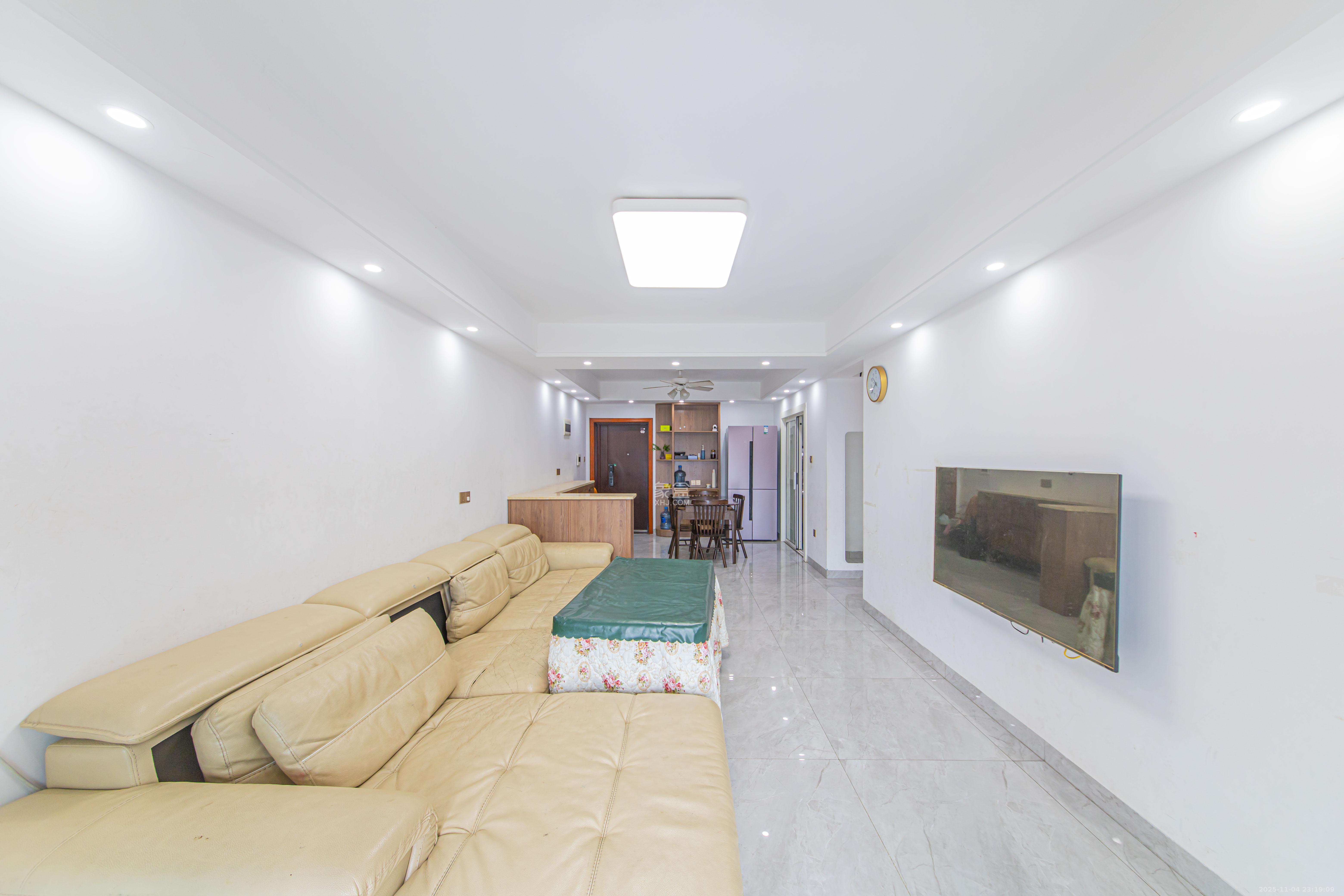 鑫远悦城(鑫远悦时代) 3室2厅1卫 86.0万 鑫远悦城(鑫远悦时代) 3室2厅1卫 86.0万客厅