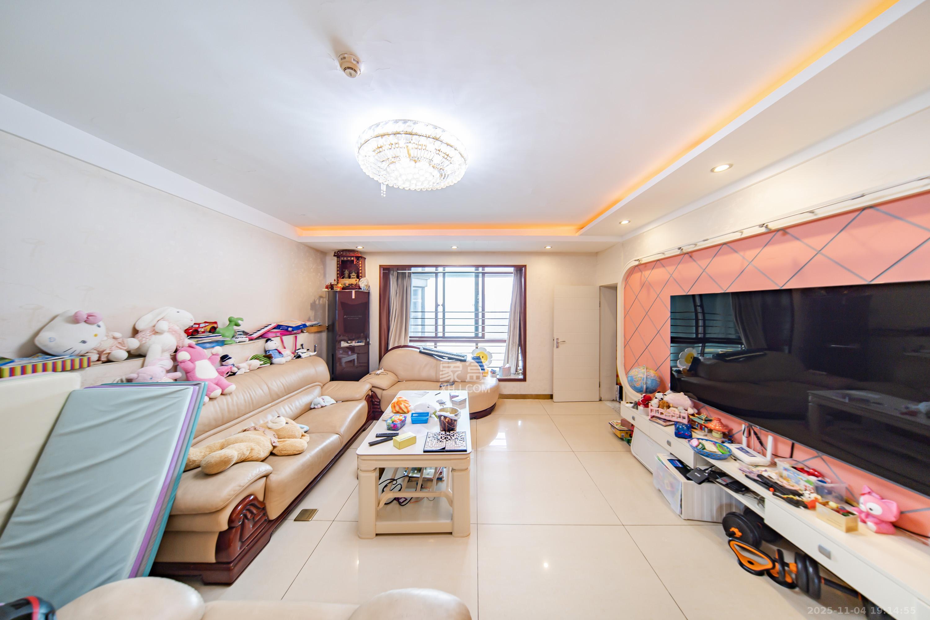 华盛新外滩  4室2厅1卫    230.0万