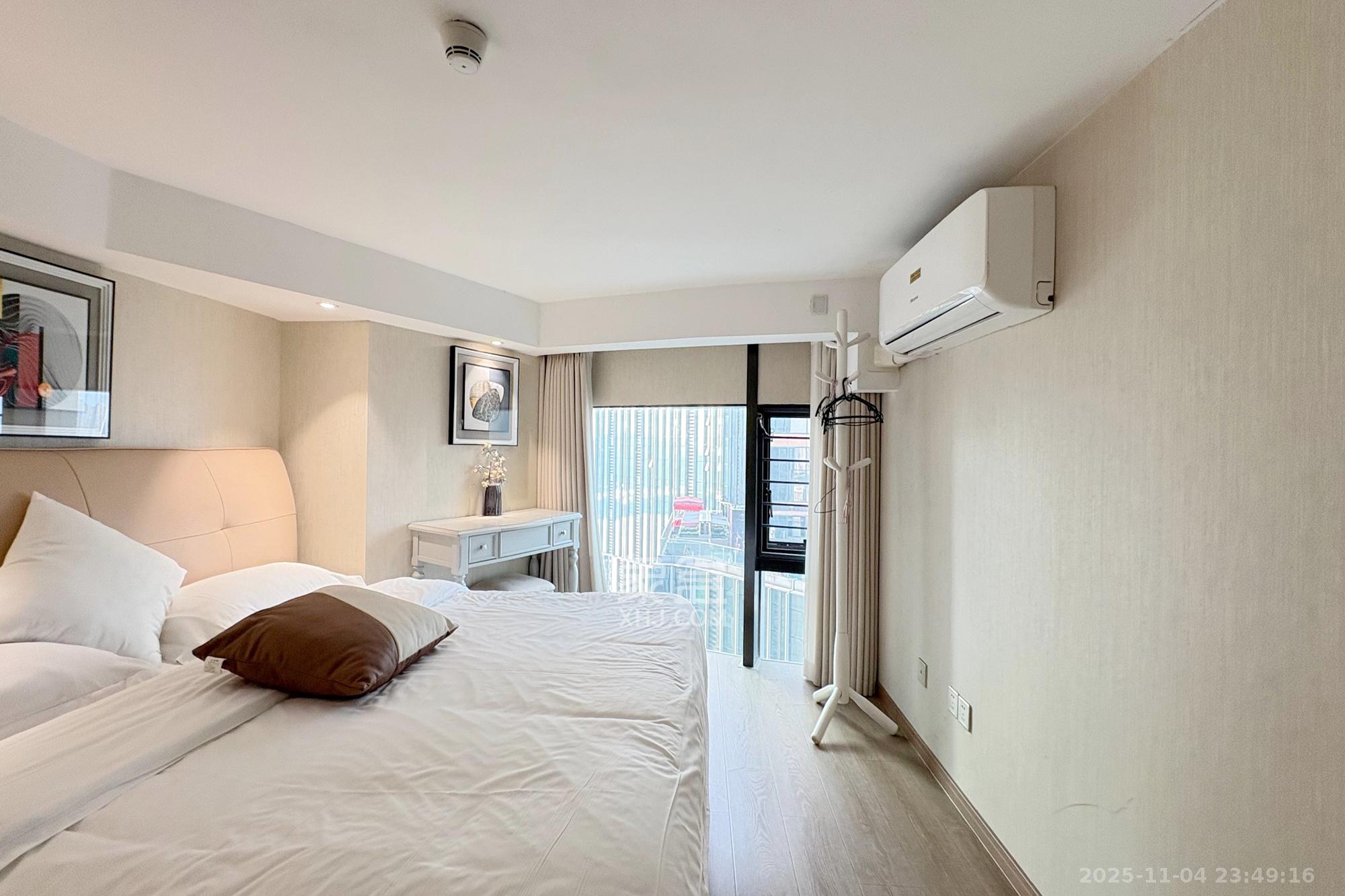 华远云玺公寓 4室2厅2卫 200.0万 华远云玺公寓 4室2厅2卫 200.0万卧室