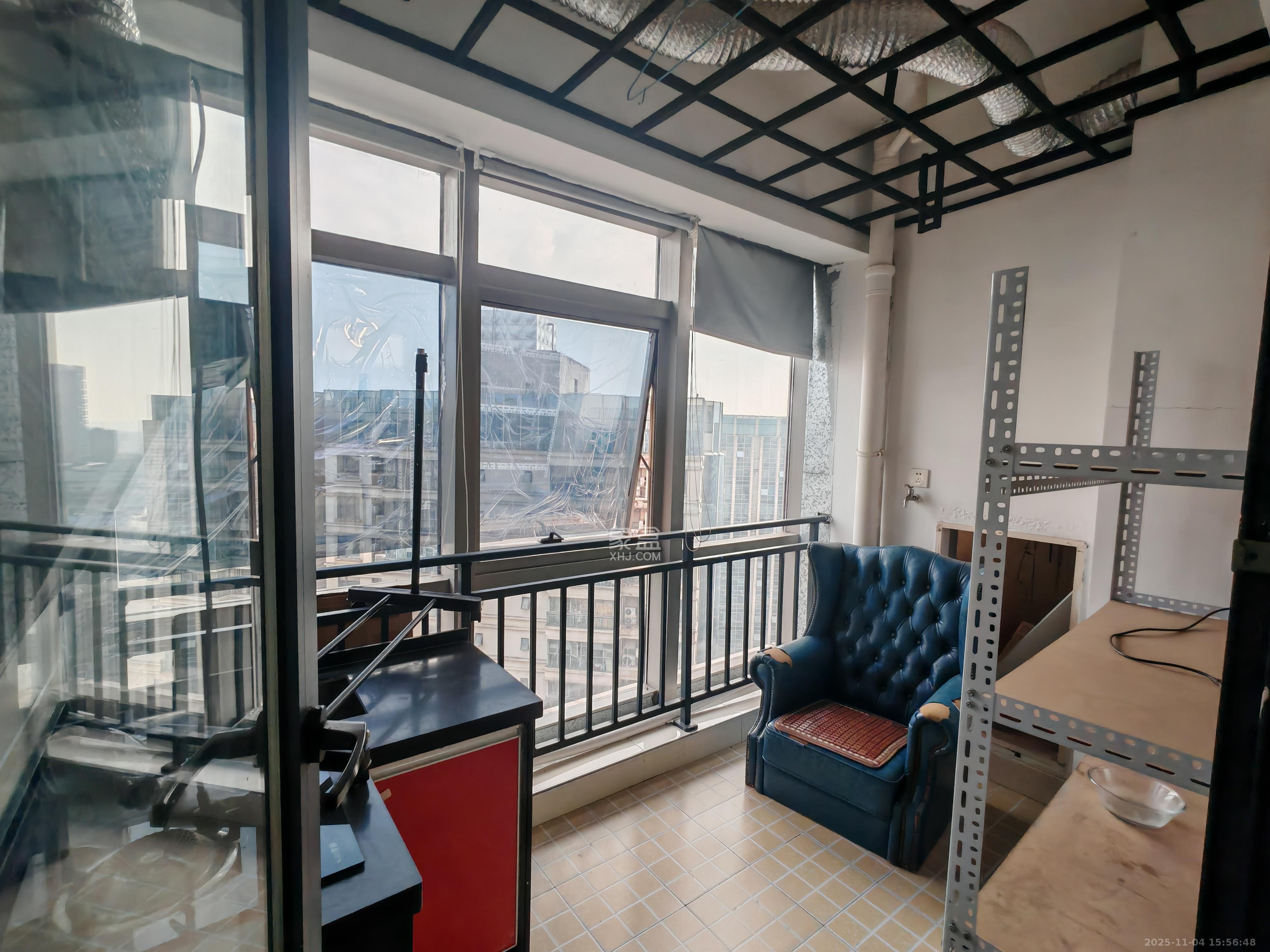 奥克斯广场  1室1厅1卫    1600.0元/月室内图