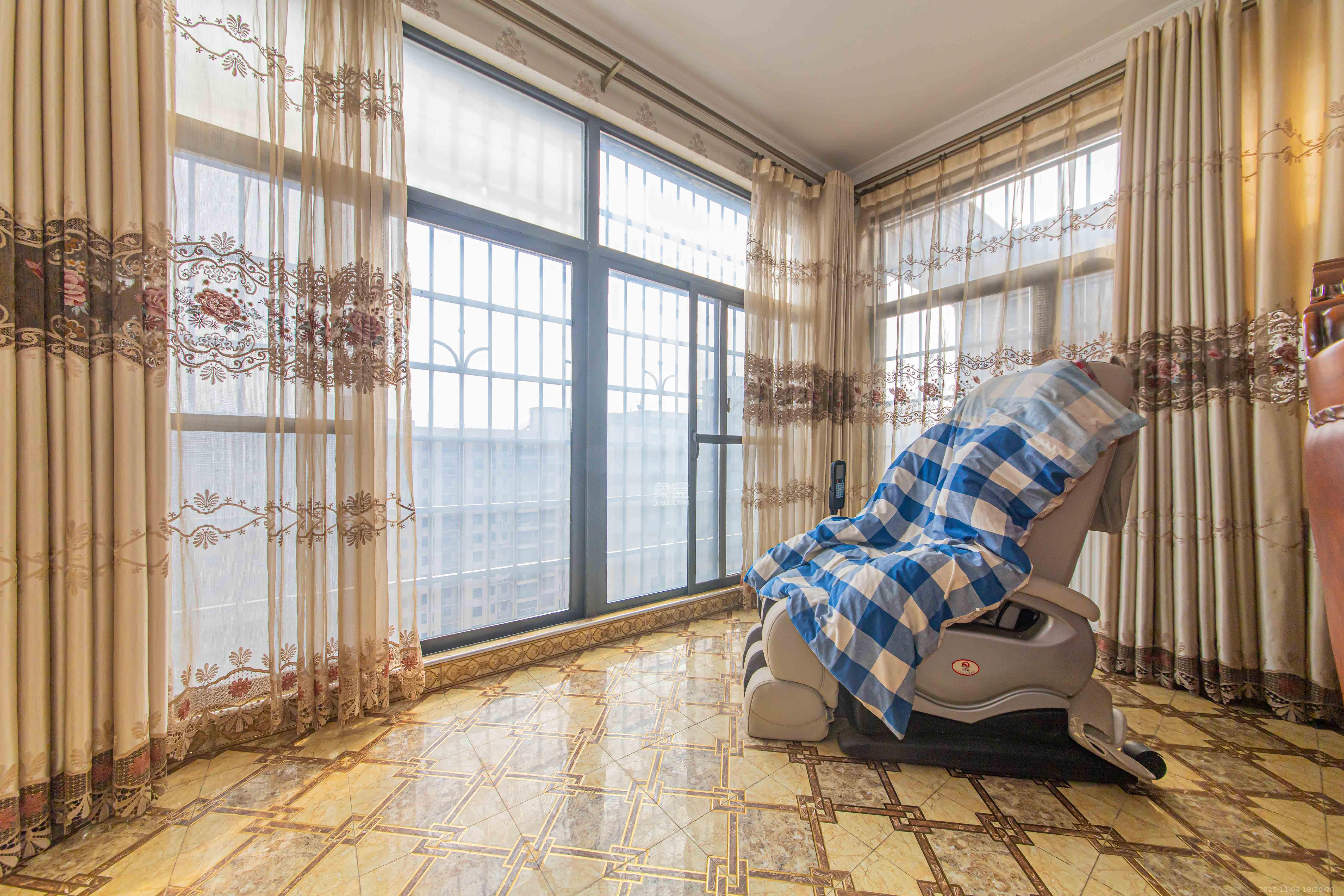 天悦嘉园  2室2厅1卫    58.0万阳台