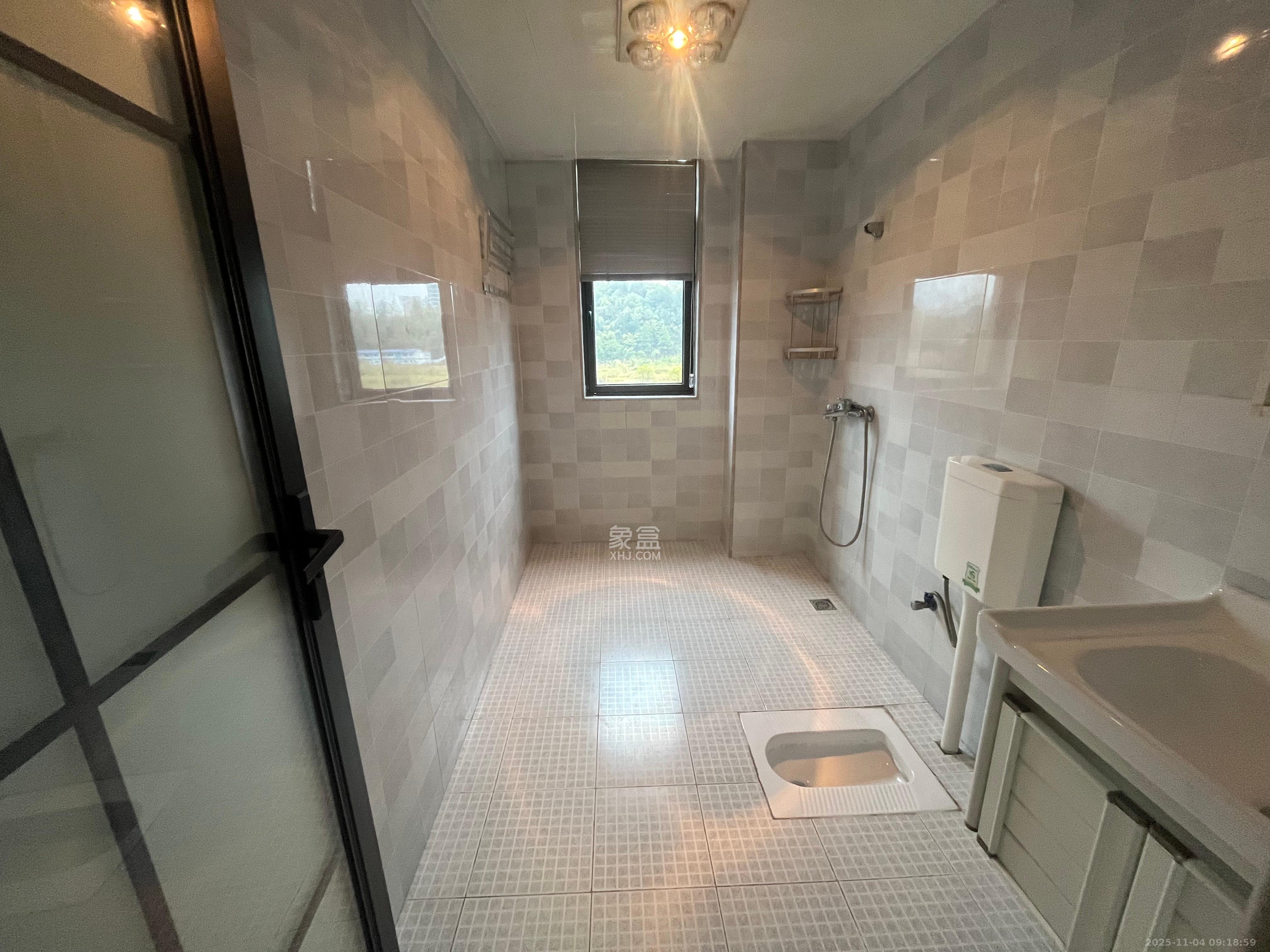 奥克斯缔壹城  4室2厅2卫    3600.0元/月室内图