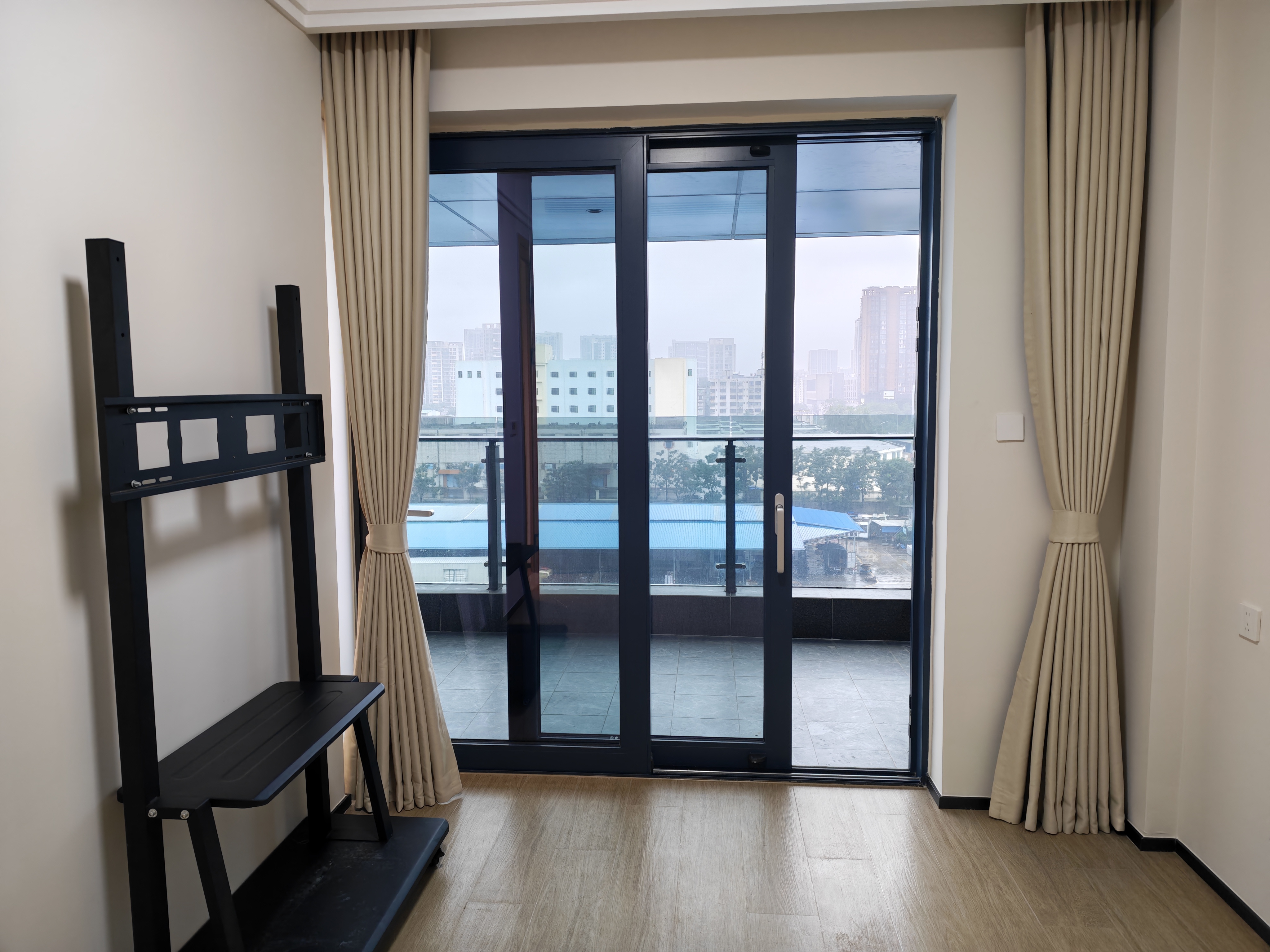 罗牛山璞域  3室2厅2卫    5500.0元/月室内图