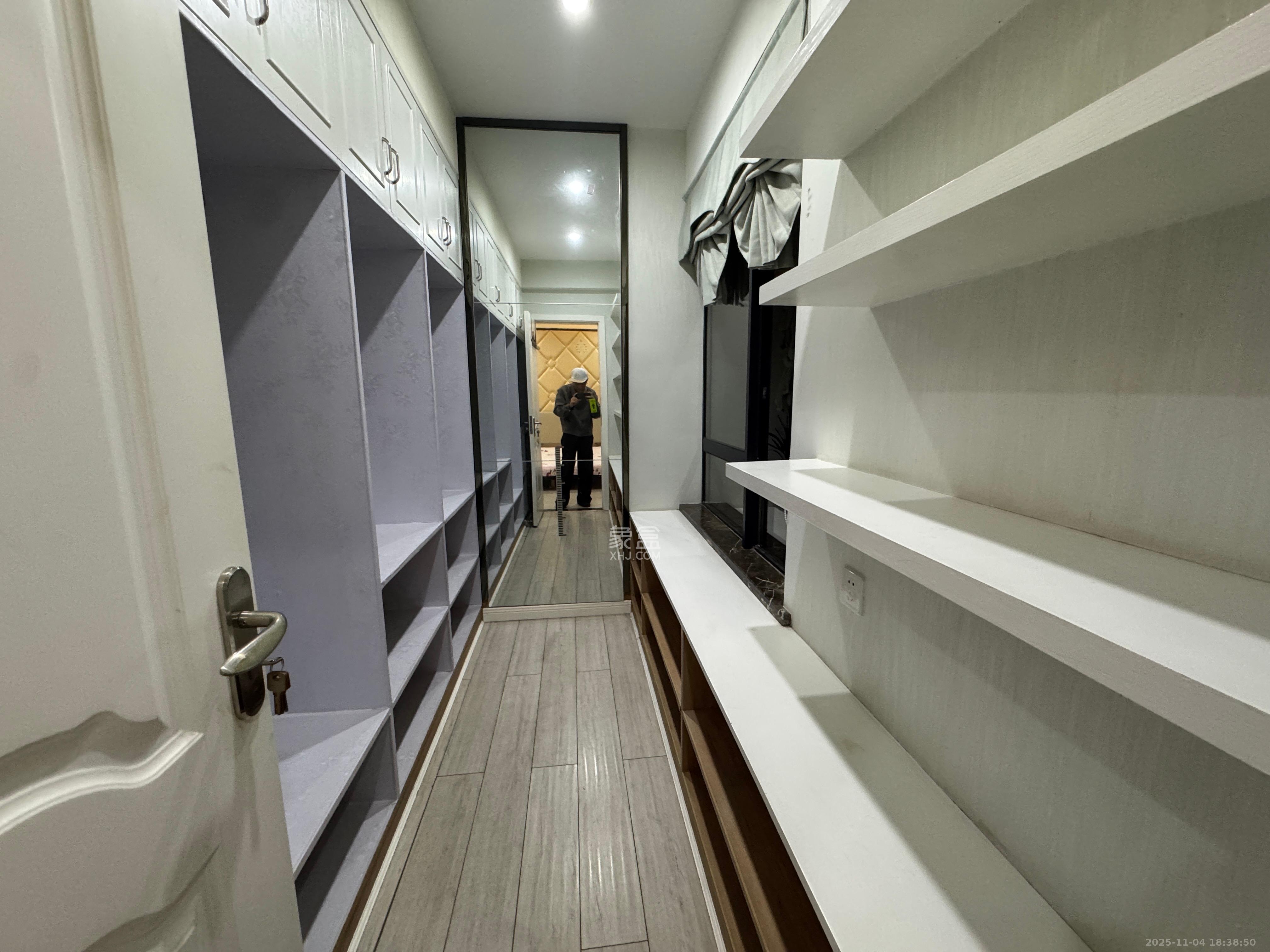 荣悦台  3室2厅1卫    3800.0元/月室内图