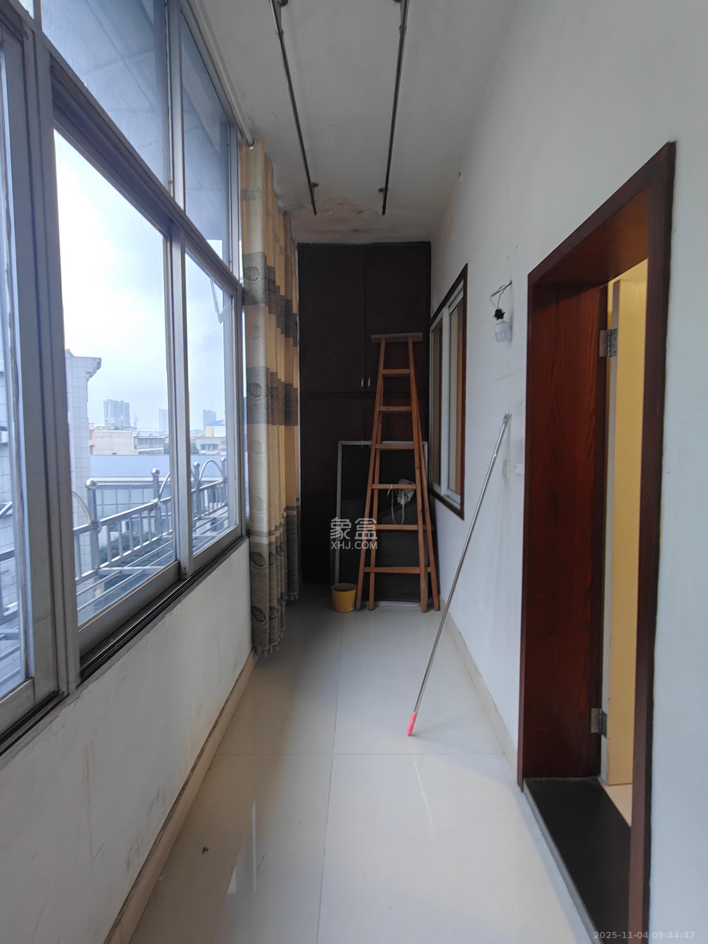 双龙警苑  3室2厅1卫    1000.0元/月室内图