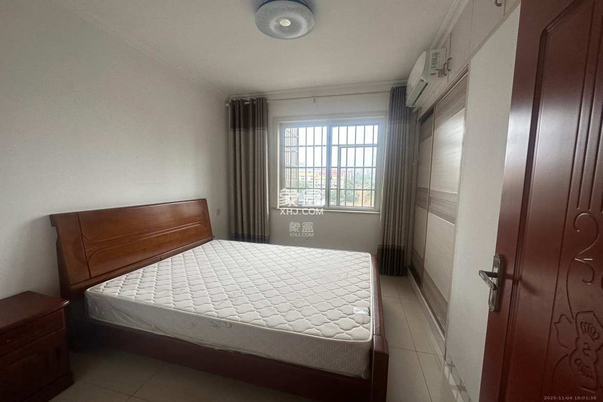 星城新宇莲景苑 3室1厅1卫 2700.0元/月 星城新宇莲景苑 3室1厅1卫 2700.0元/月室内图