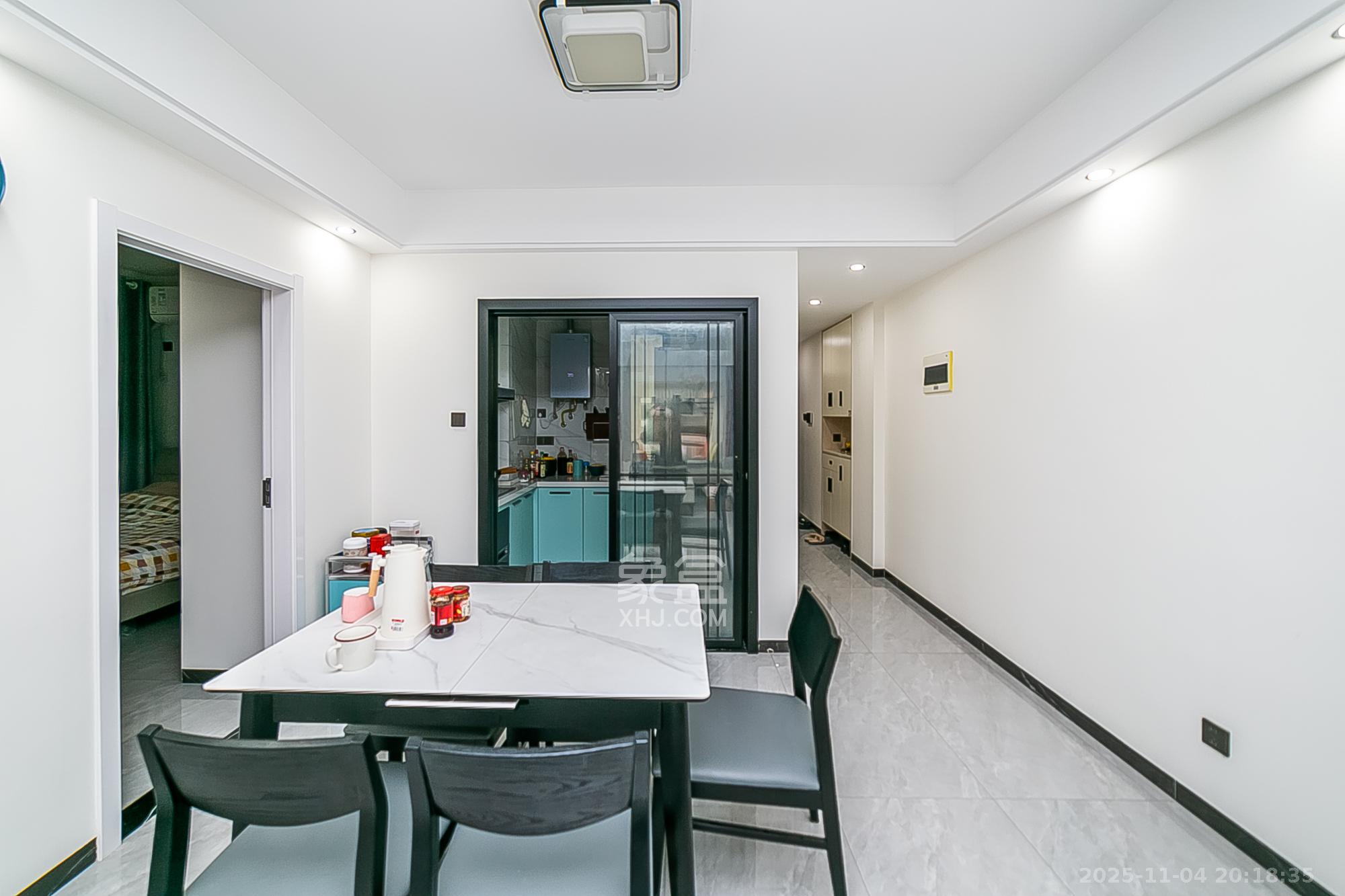 华银南苑融域  3室2厅1卫    105.0万客厅