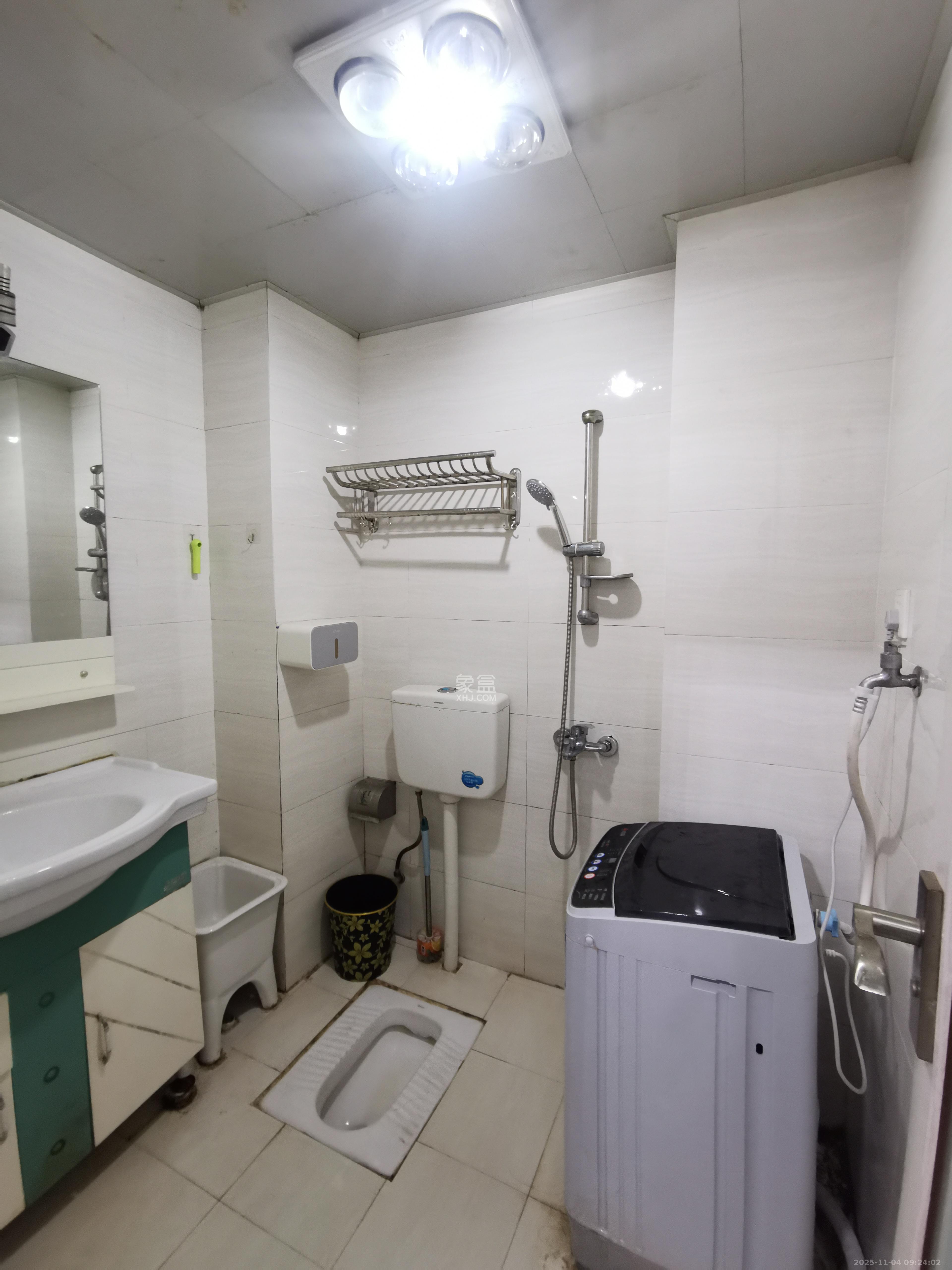 鑫远杰座  1室1厅1卫    1200.0元/月室内图