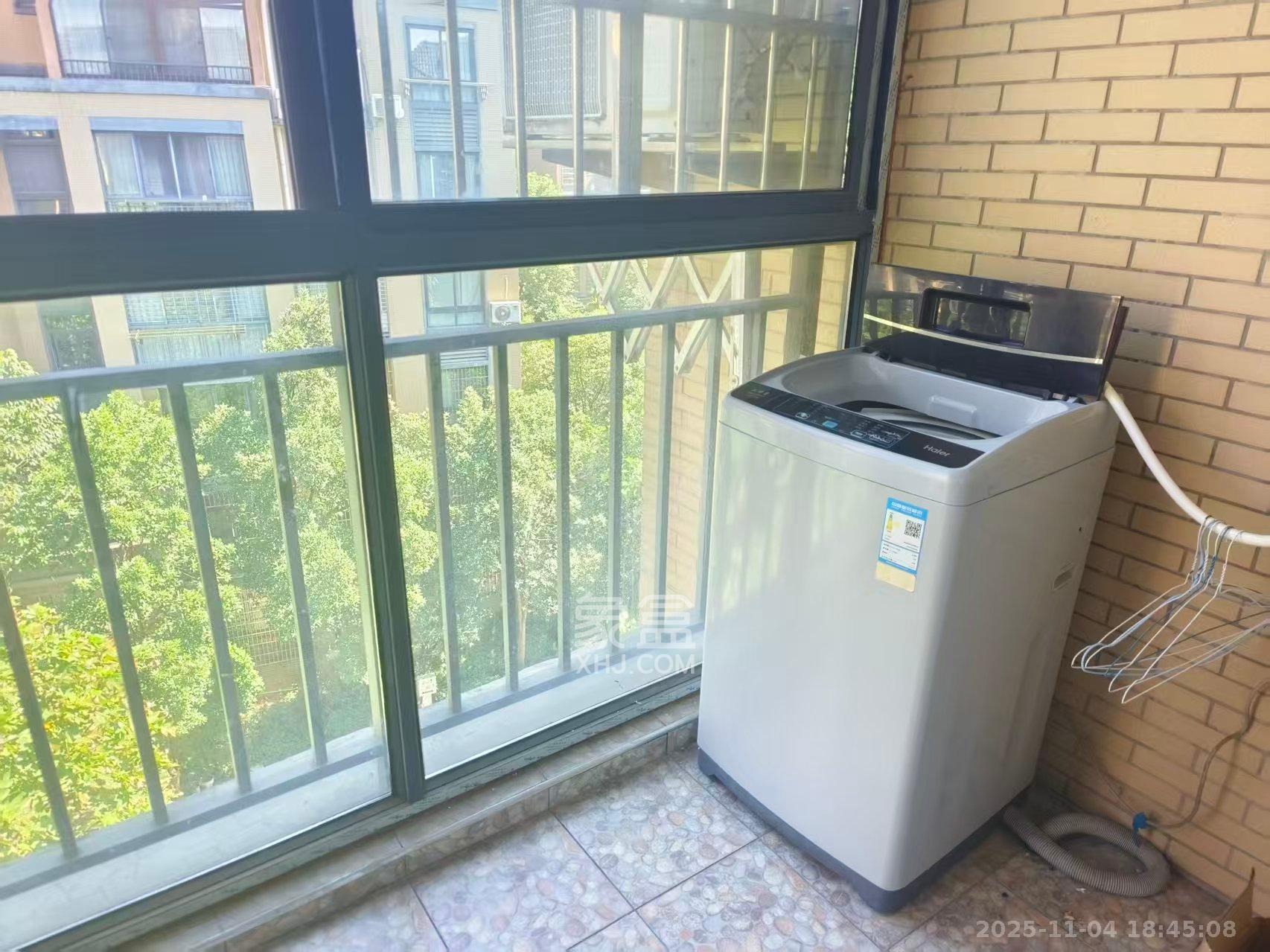 山水湾  2室2厅1卫    1300.0元/月室内图