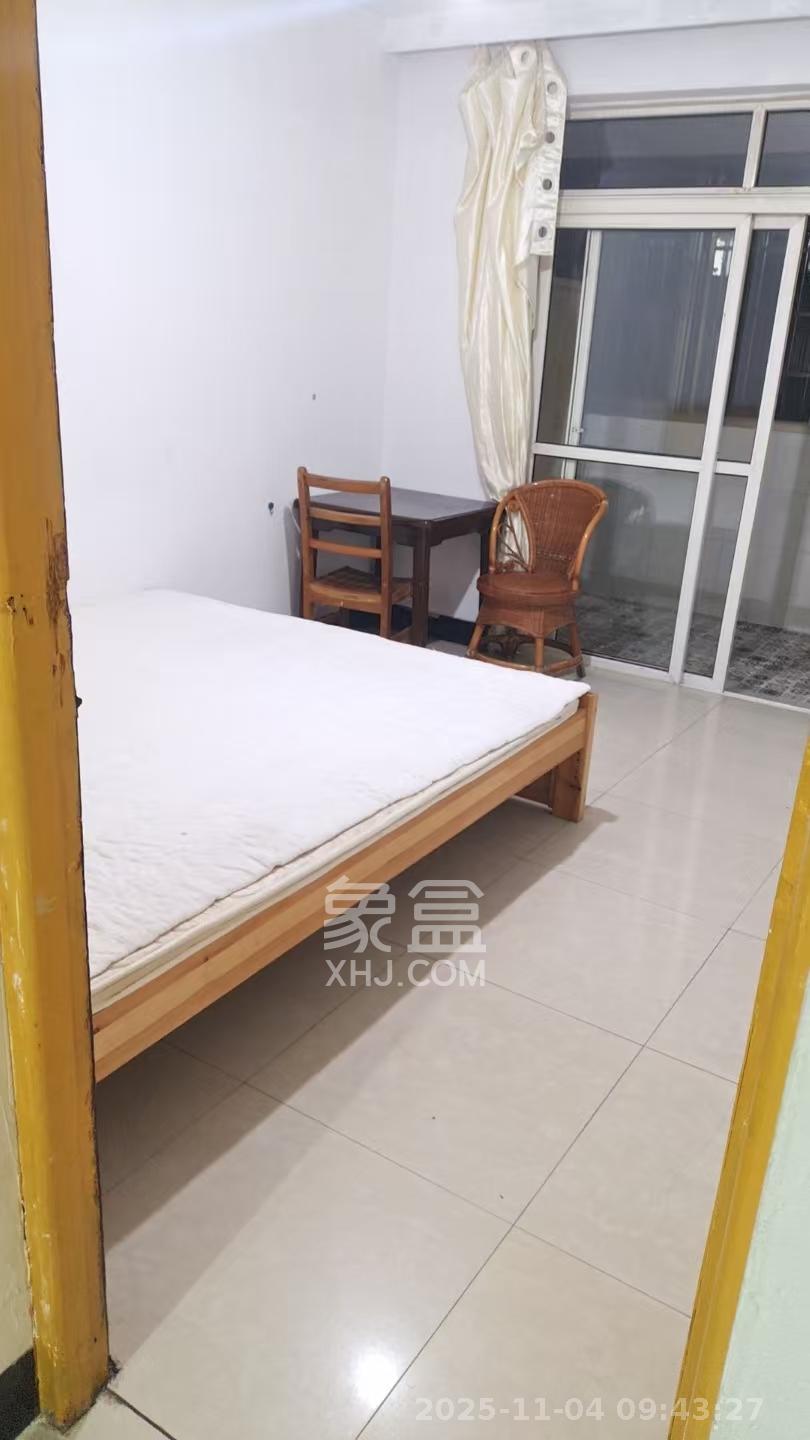 德政园  2室1厅1卫    1500.0元/月室内图