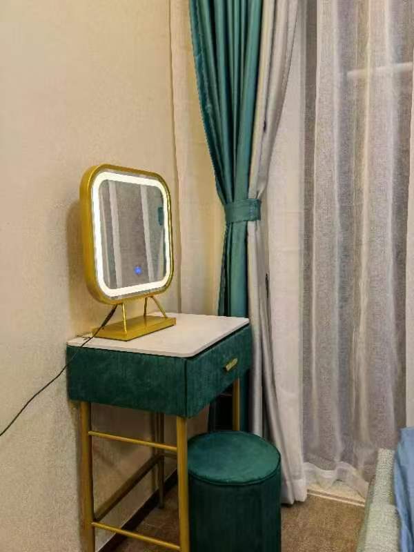 融创观澜湖公园壹号二期  2室1厅1卫    120.0万卧室