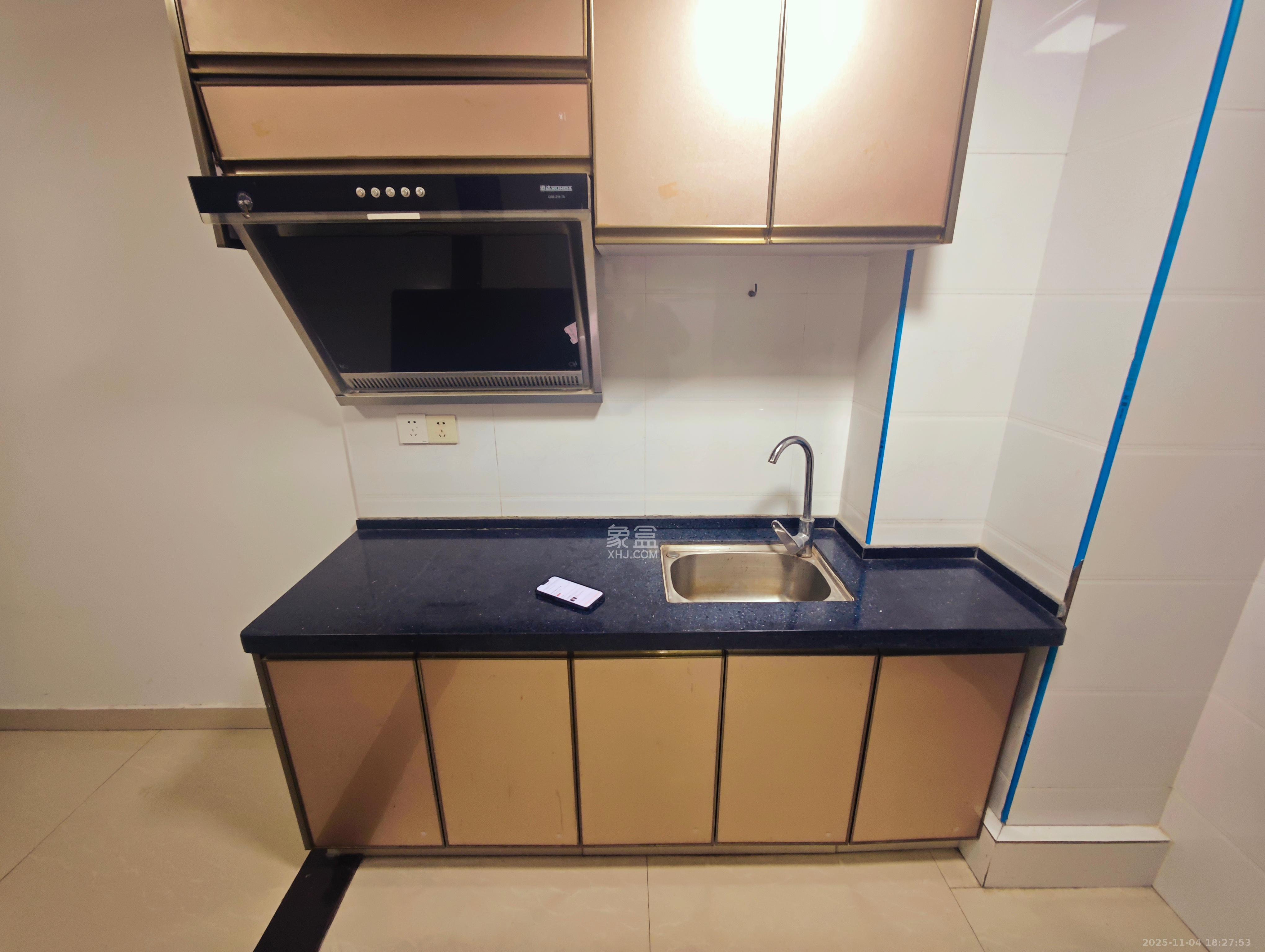 万科魅力之城  1室1厅1卫    1300.0元/月室内图