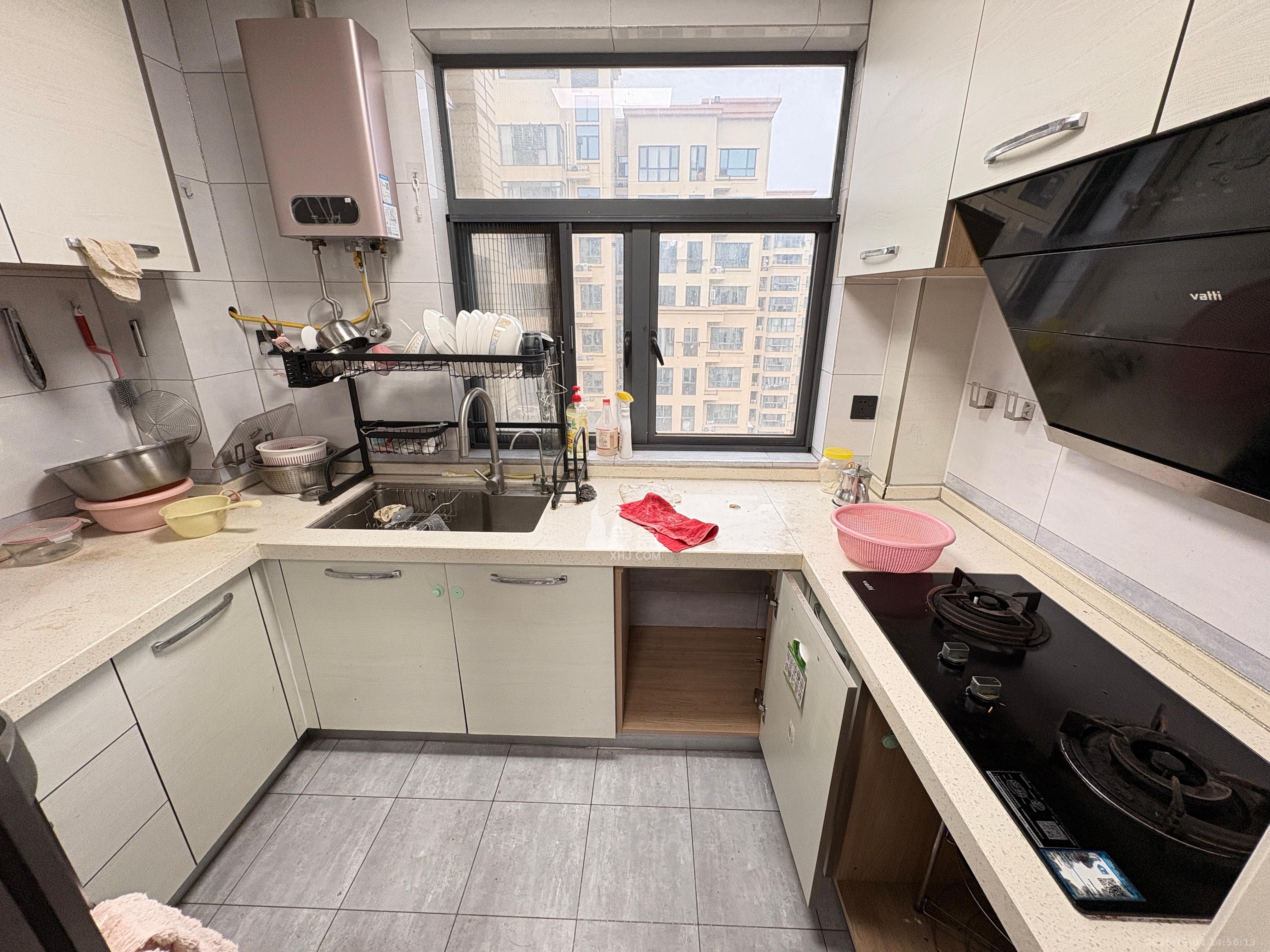 长盛岚庭 3室2厅2卫 3500.0元/月 长盛岚庭 3室2厅2卫 3500.0元/月室内图