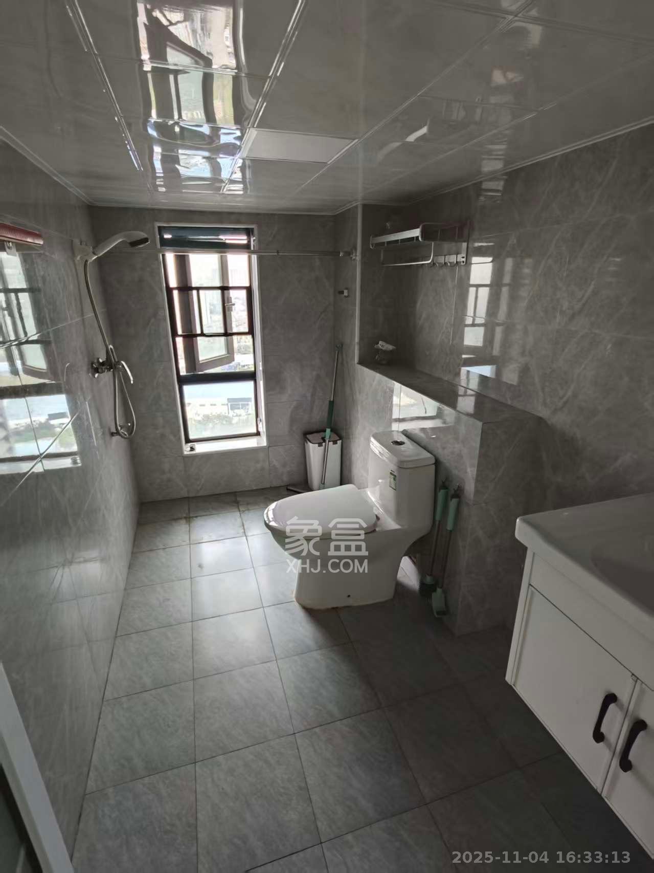 万科金色梦想B区 2室2厅2卫 2400.0元/月 万科金色梦想B区 2室2厅2卫 2400.0元/月室内图