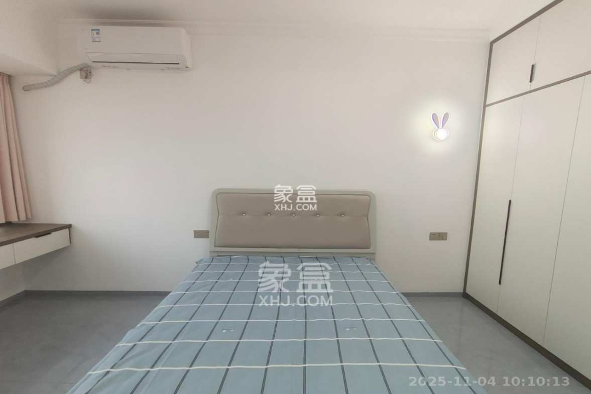 福天星中心(福天星雅苑) 4室2厅2卫 3200.0元/月 福天星中心(福天星雅苑) 4室2厅2卫 3200.0元/月室内图