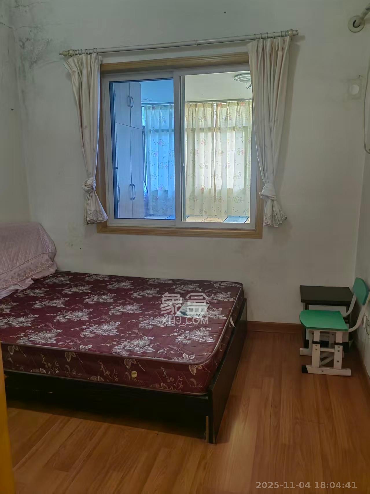 南锦家园  3室1厅1卫    1800.0元/月室内图