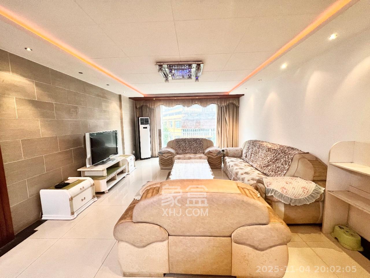 星语林名园 4室2厅2卫 2300.0元/月 星语林名园 4室2厅2卫 2300.0元/月室内图