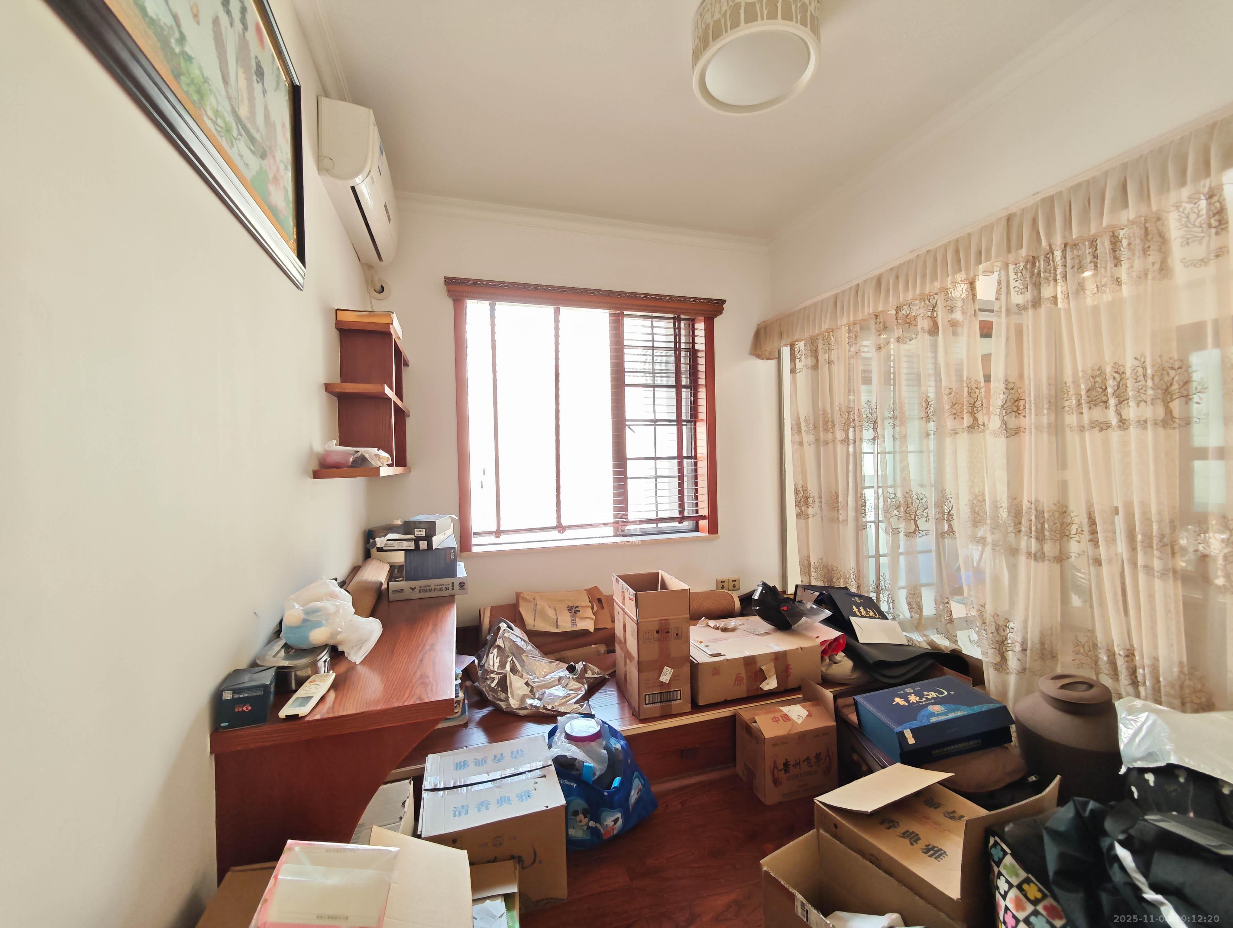 宏聚地中海 4室2厅2卫 158.0万 宏聚地中海 4室2厅2卫 158.0万卧室