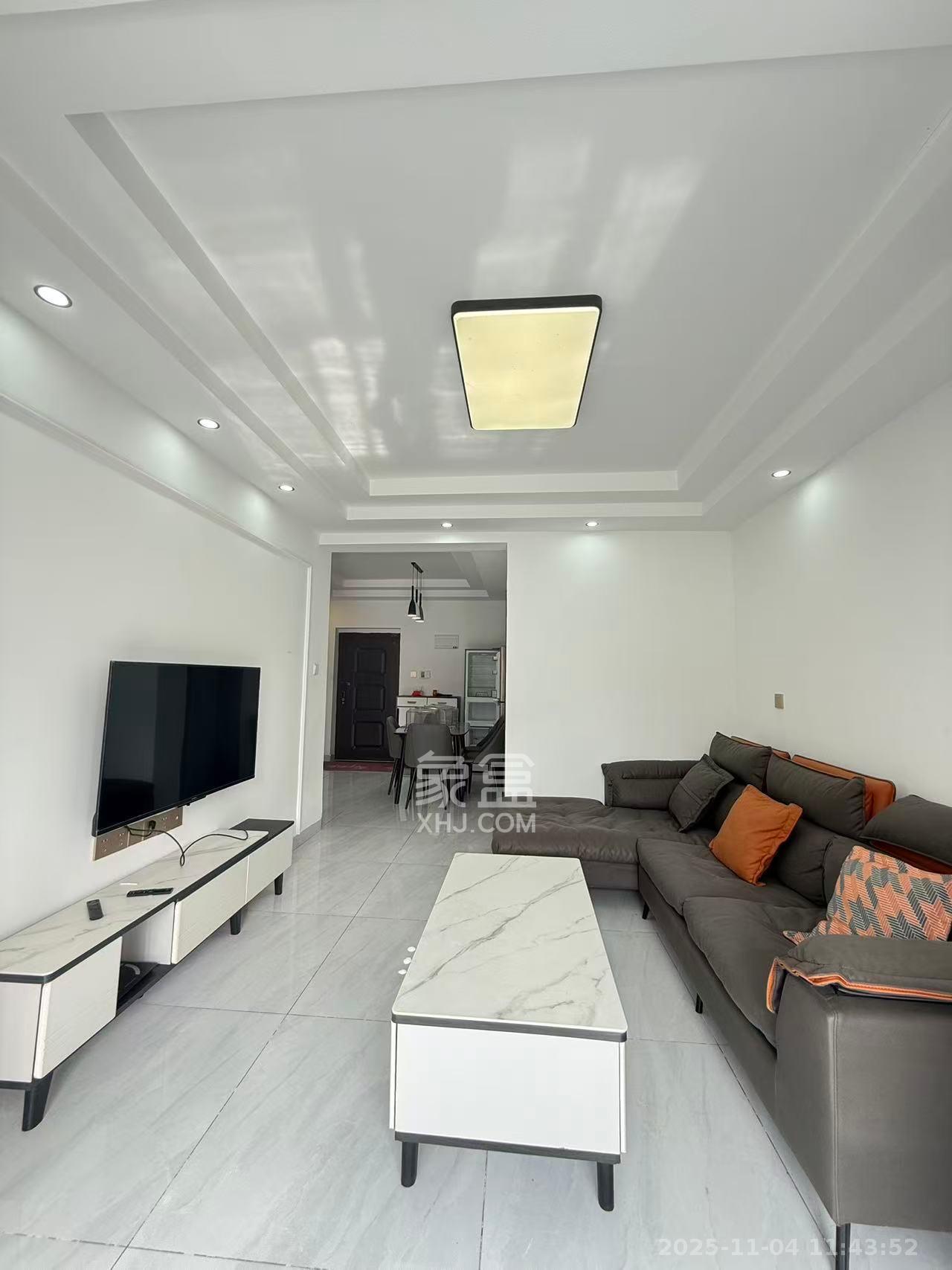 海拔东方  2室1厅1卫    1900.0元/月室内图1