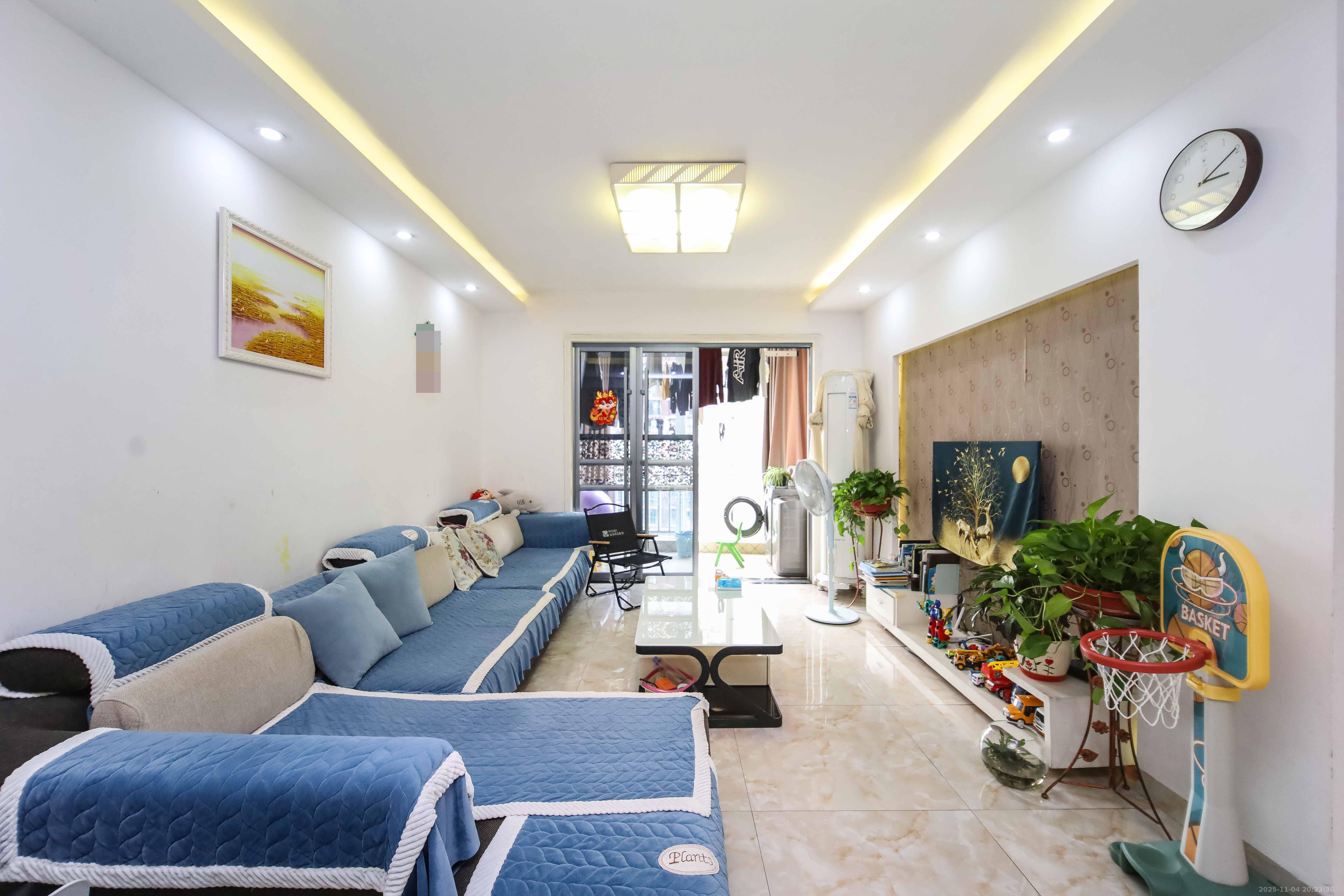 先锋东外滩 2室2厅1卫 69.0万 先锋东外滩 2室2厅1卫 69.0万客厅