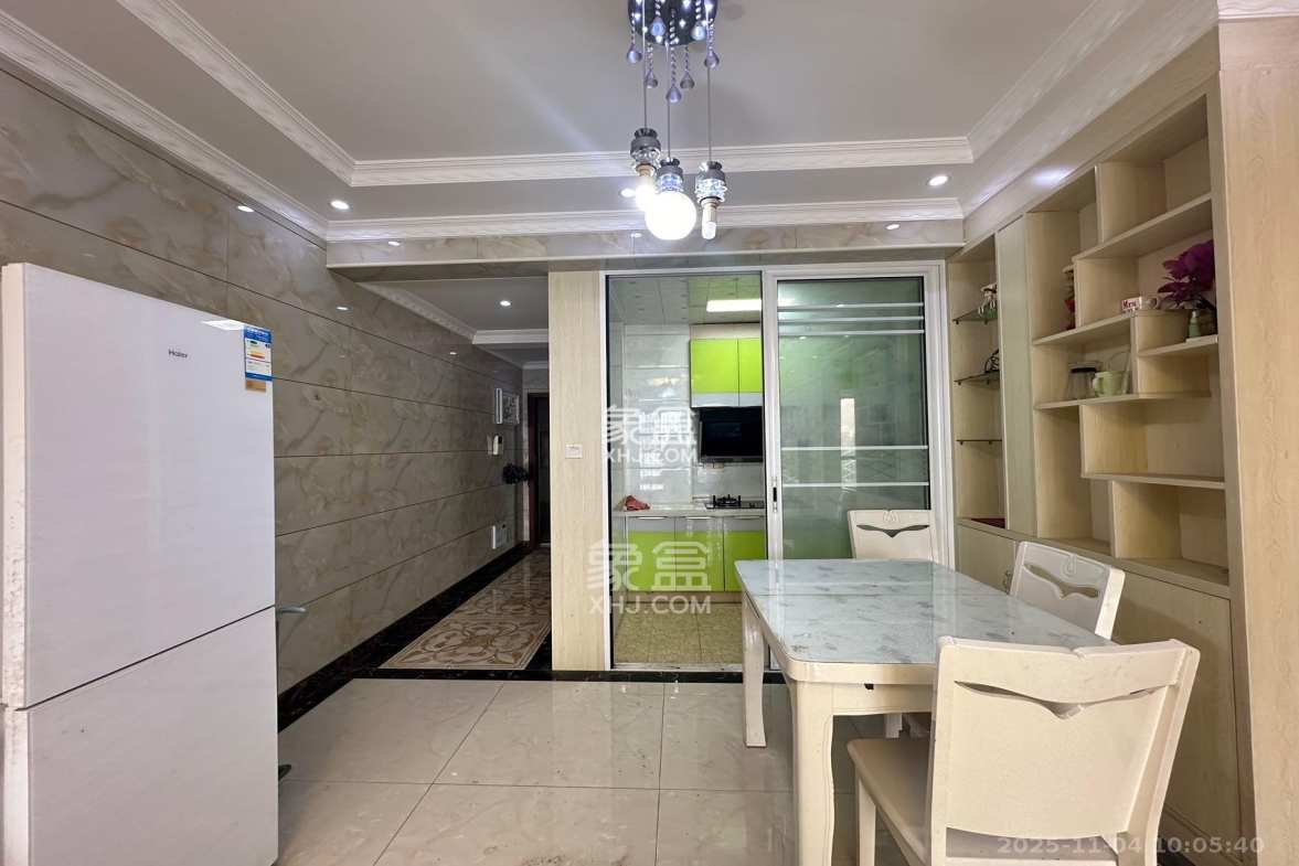 维一星城原山苑 3室2厅1卫 2300.0元/月 维一星城原山苑 3室2厅1卫 2300.0元/月室内图