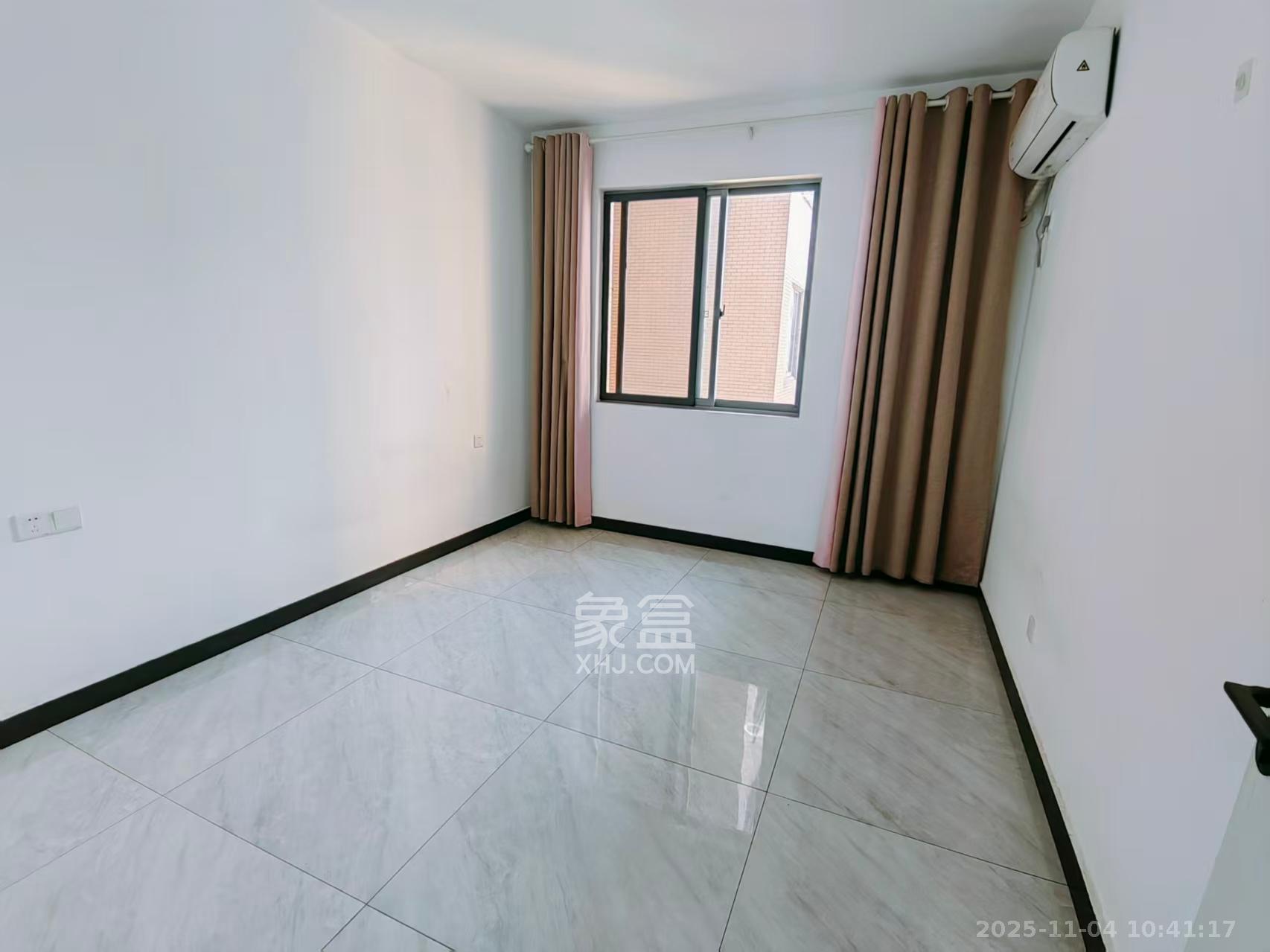 荣升家园(湘江熙岸) 3室2厅2卫 2700.0元/月 荣升家园(湘江熙岸) 3室2厅2卫 2700.0元/月室内图