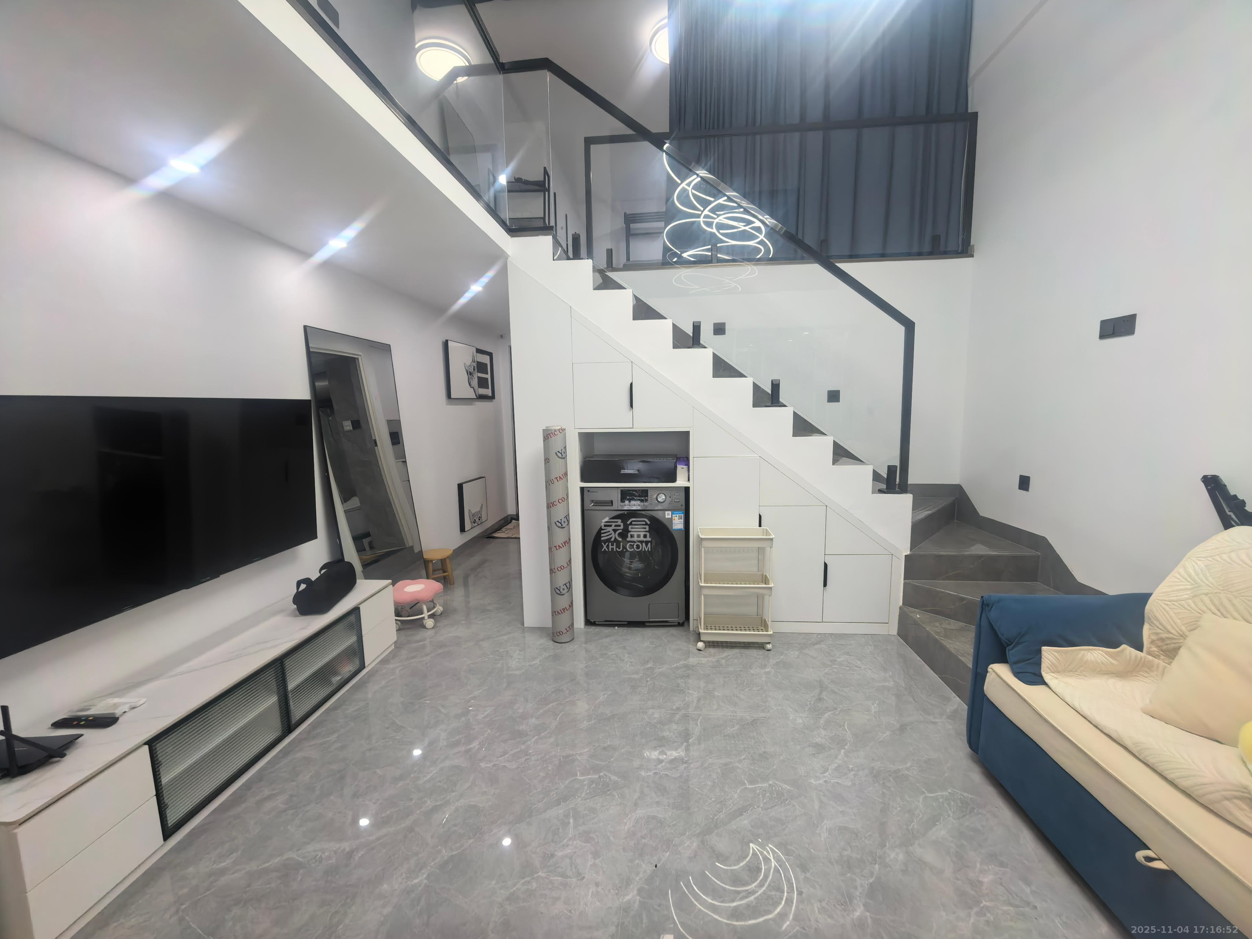 京武浪琴山三期（京武中心）  2室1厅1卫    3200.0元/月室内图