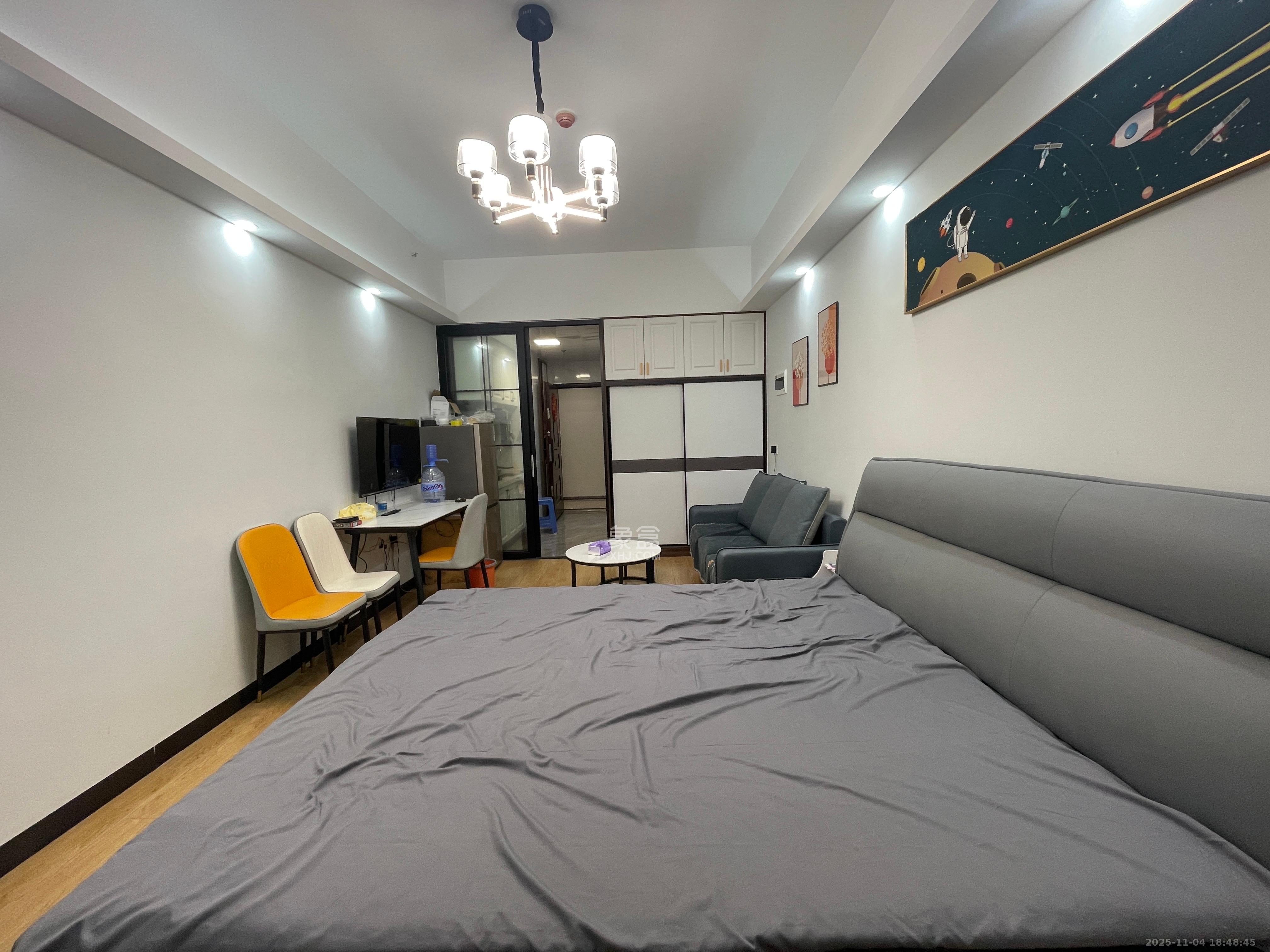 万润时光里  1室0厅0卫    1600.0元/月室内图