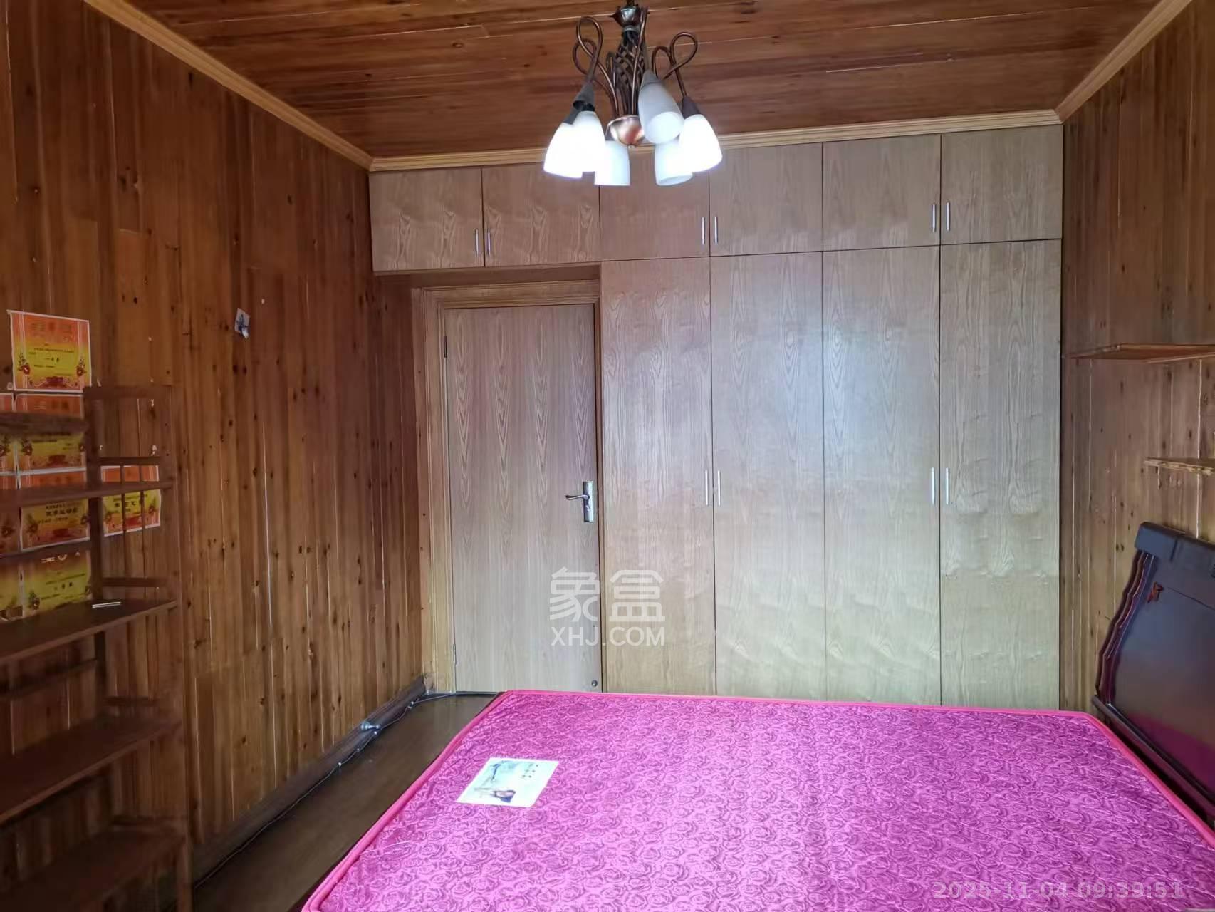 晨光花园  3室2厅1卫    2000.0元/月室内图