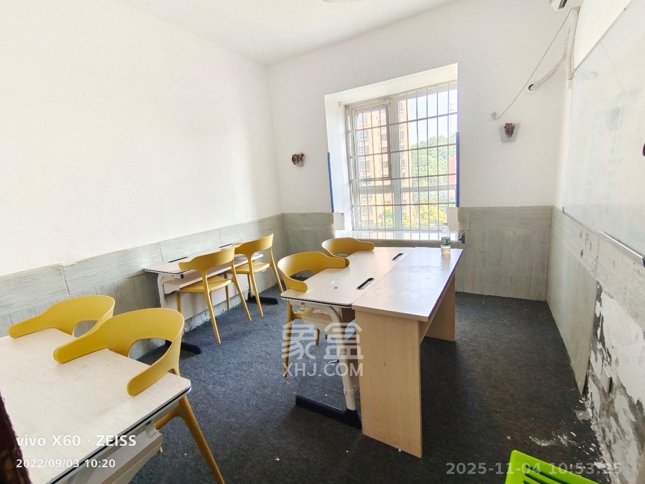 嘉华城（一期）  5室2厅2卫    2800.0元/月室内图