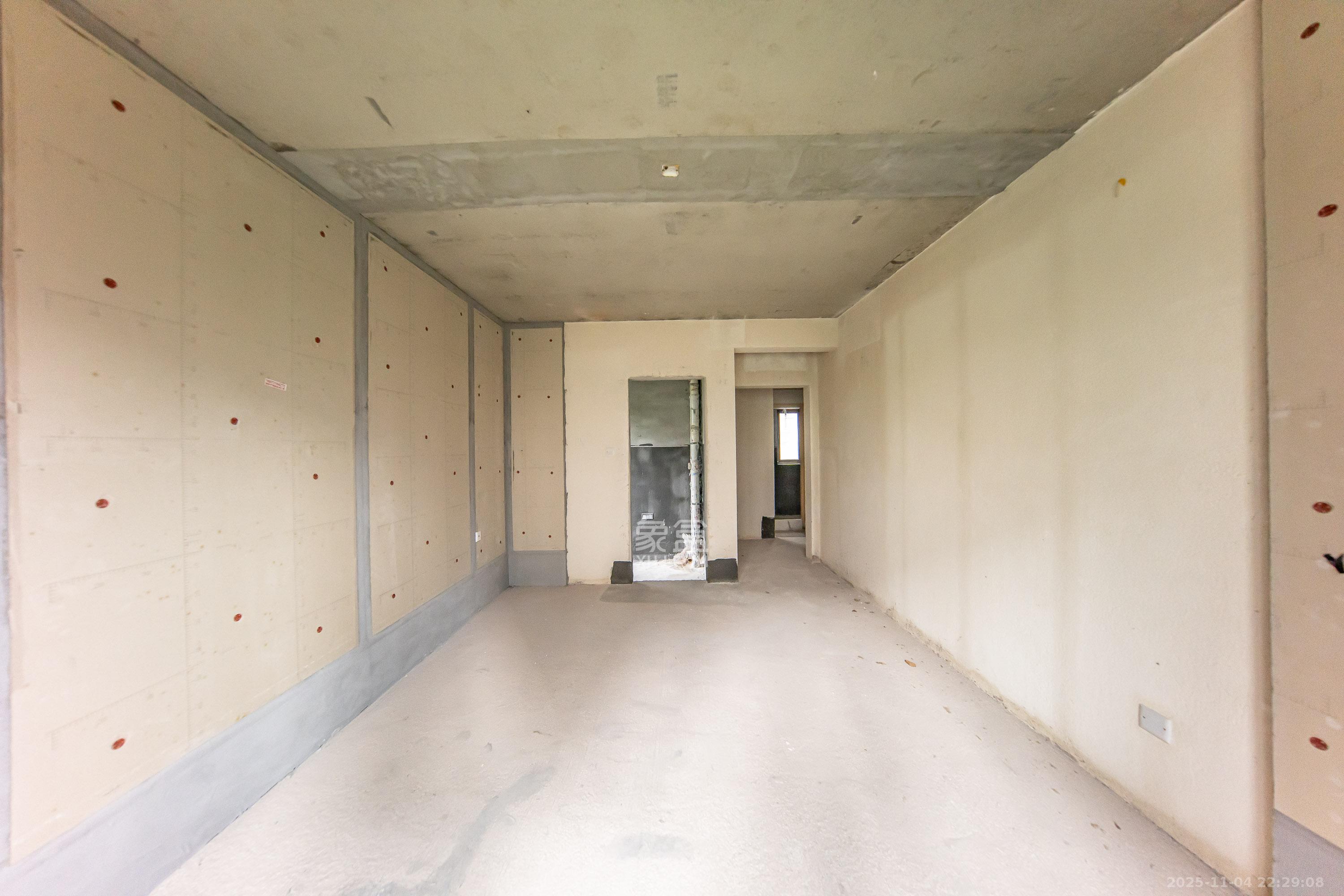 城发恒伟星雅韵（恒伟星辉苑）  4室2厅2卫    199.8万卧室