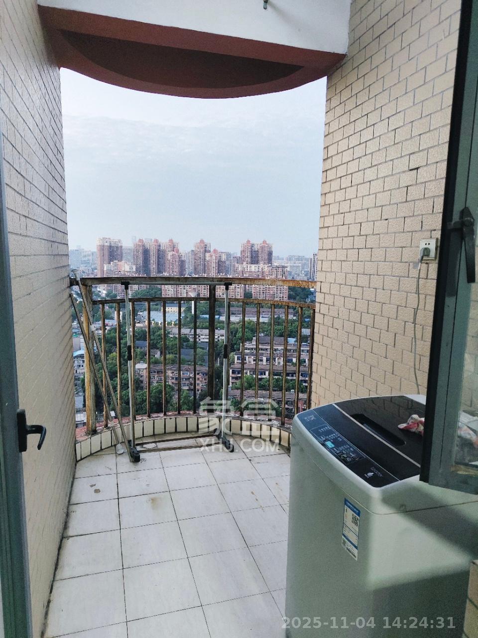 金领家族 1室1厅1卫 1450.0元/月 金领家族 1室1厅1卫 1450.0元/月室内图