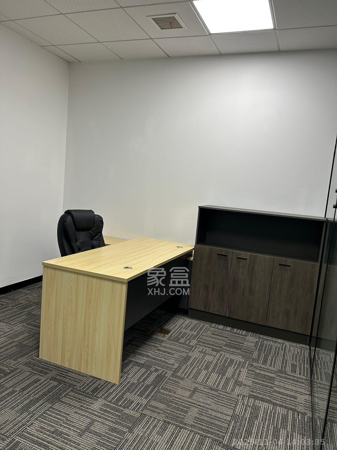 华坤时代   81.0㎡      4400.0元/月室内图